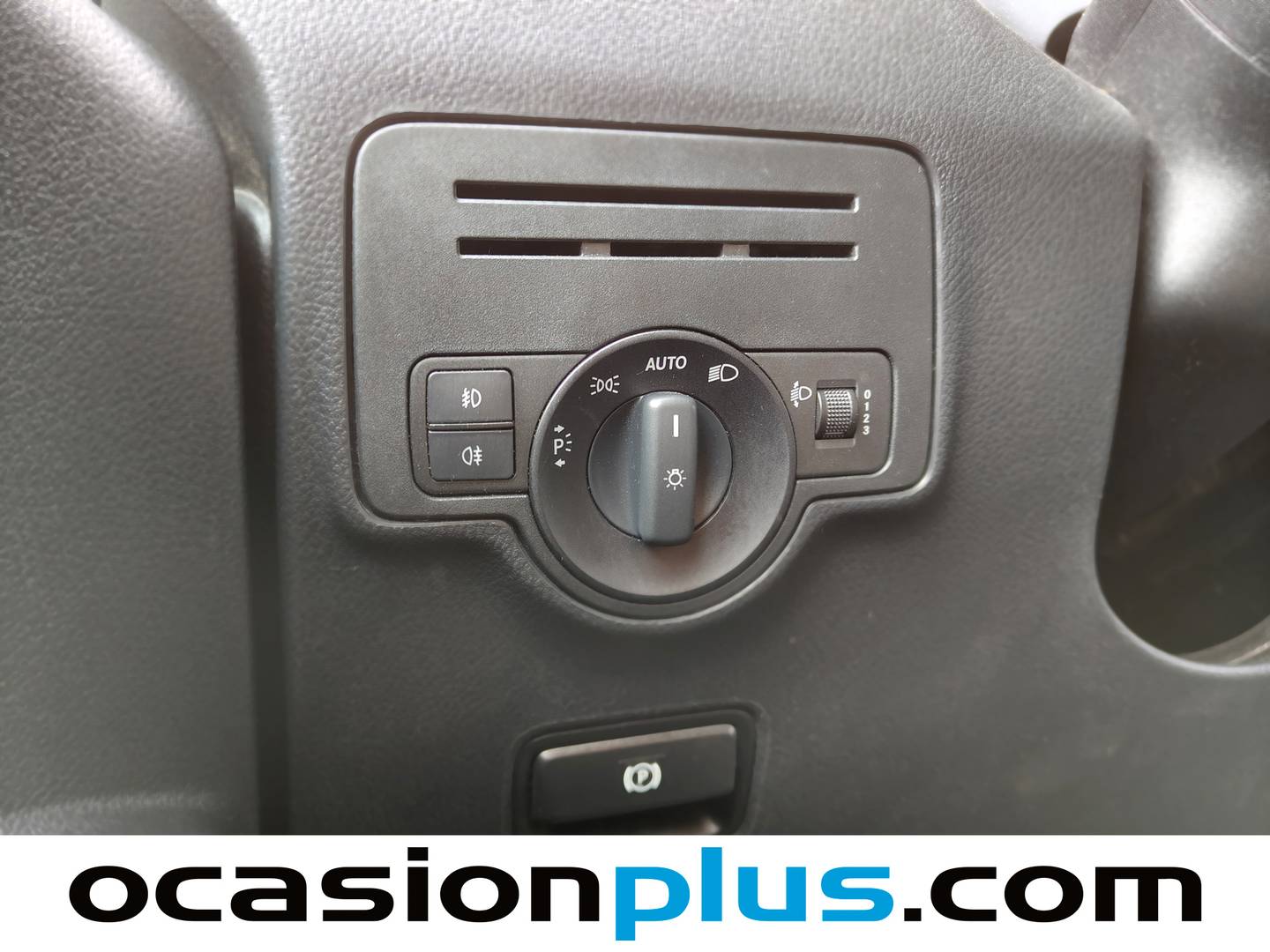 Extras y acabados del Mercedes Vito Mercedes-Benz Vito Furgon 110 CDI Base Larga (102 CV)