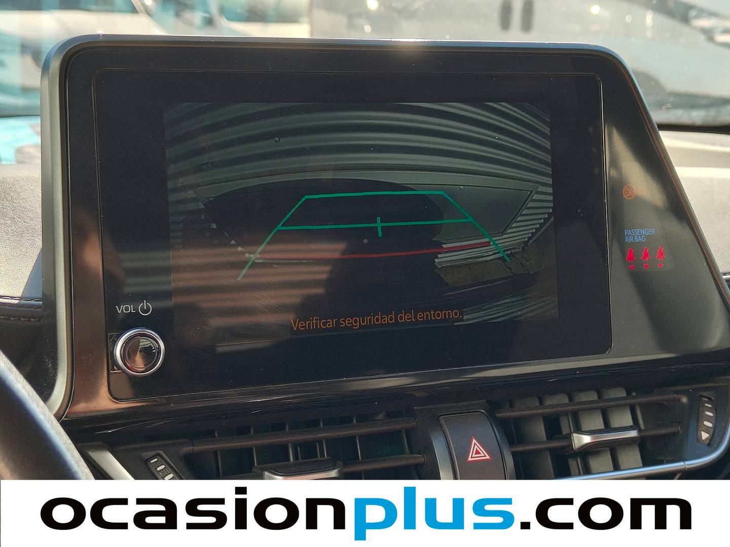 Equipamiento del Toyota C-HR Toyota C-HR 1.8 125H Advance (122 CV)