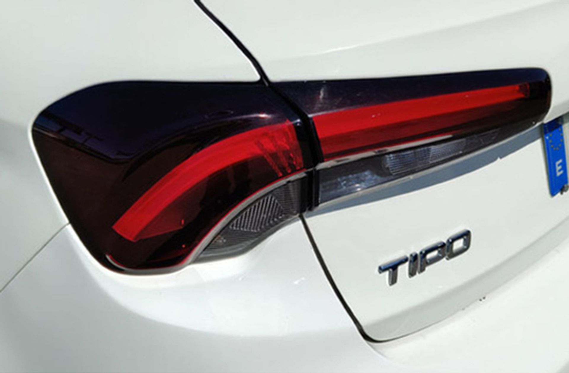 Fiat Tipo 1.5 Hybrid Red DCT - foto 15