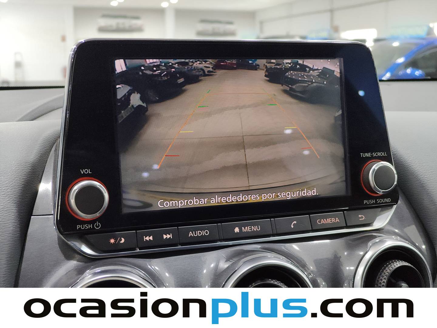 Extras y acabados del Nissan JUKE Nissan Juke DIG-T N-Connecta 4x2  (117 CV)