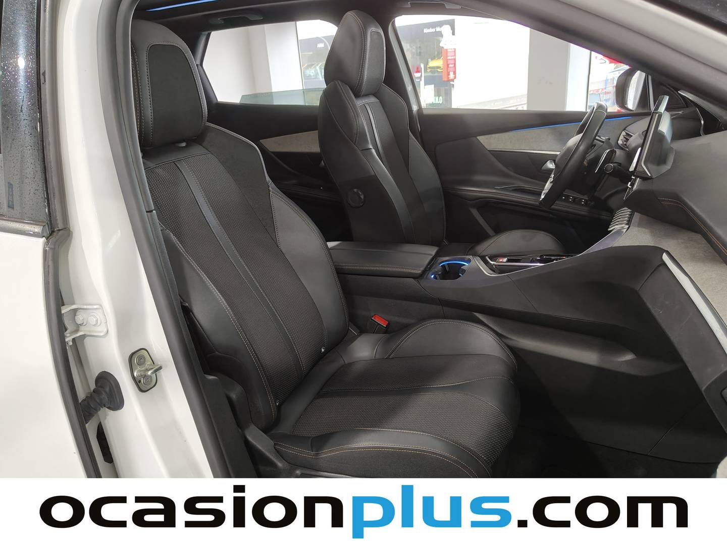 Foto Peugeot 3008 Peugeot 3008 PureTech 130 S&S GT EAT8 (130 CV)