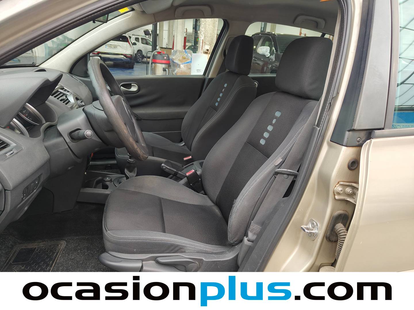 Foto asientos delanteros Renault Mégane Renault Megane Sedan Emotion dCi (105 CV)
