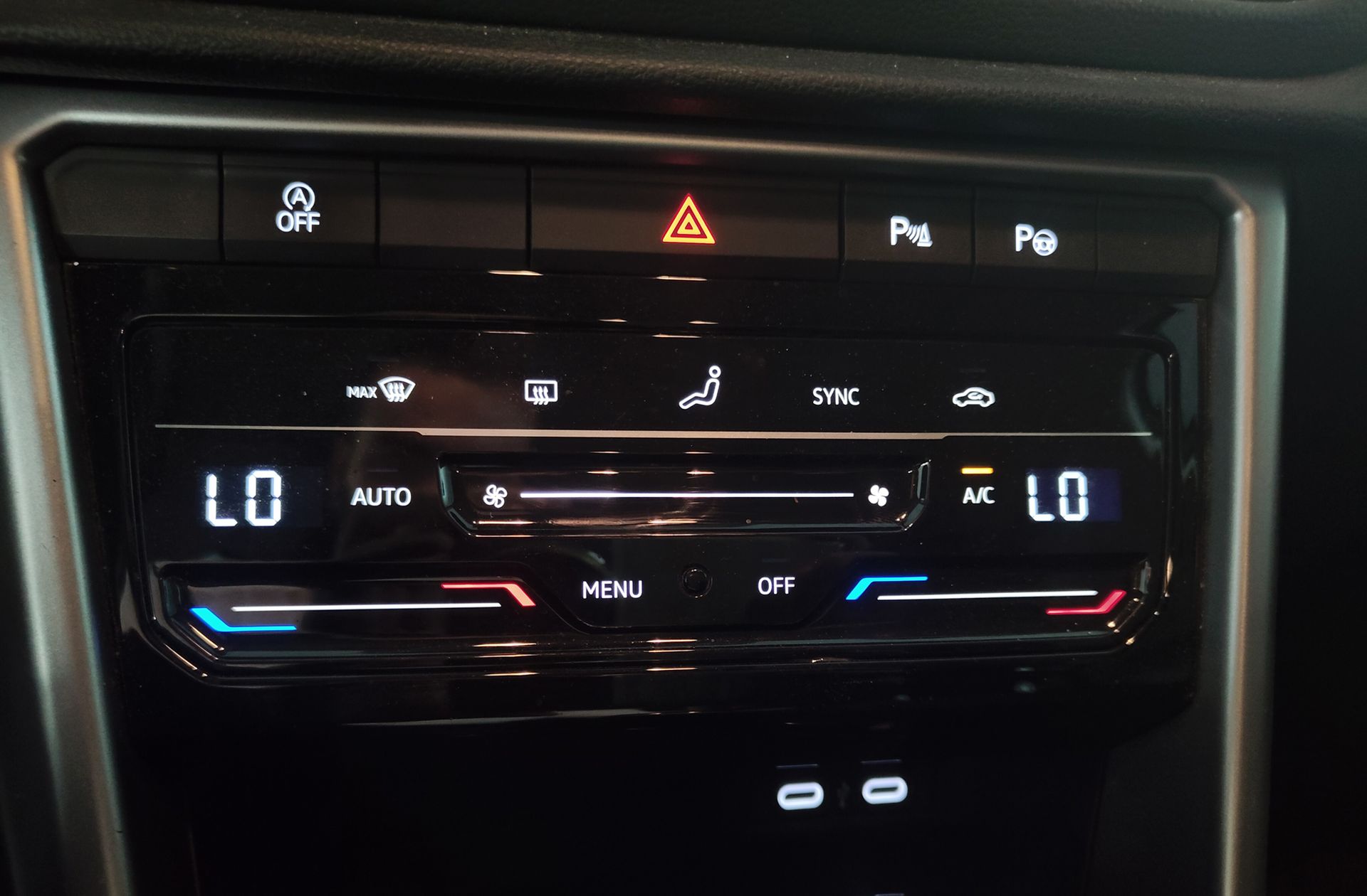 Volkswagen T-Roc Life 2.0 TDI DSG - foto 31