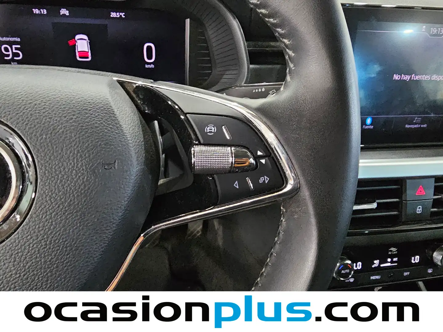 Foto Skoda Kamiq Skoda Kamiq 1.0 TSI Emotion DSG (110 CV)