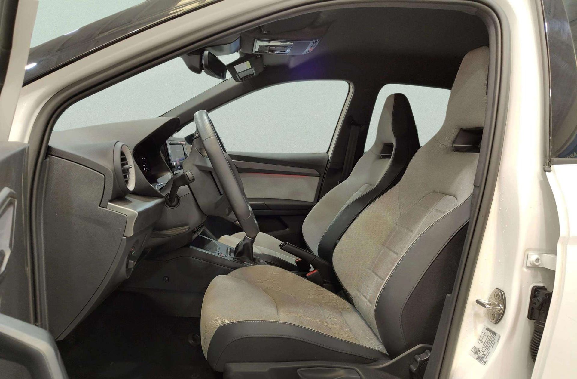 SEAT Arona 1.0 TSI FR - foto 12