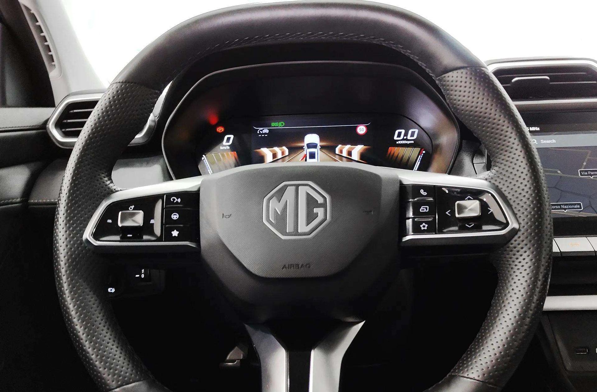 MG ZS 1.5 Hybrid+ Luxury - foto 25