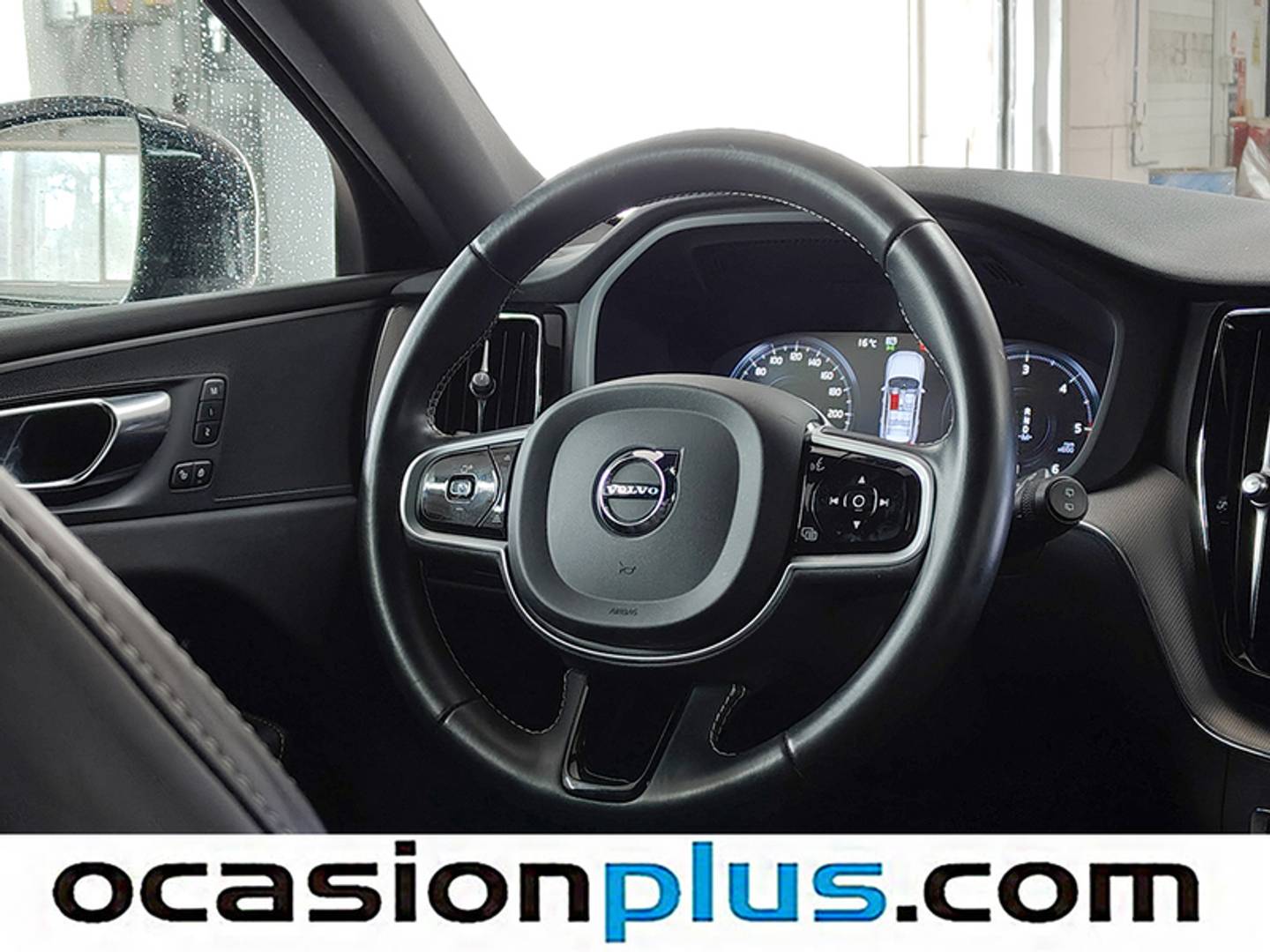 Foto Volvo XC60 Volvo XC60 B4 D R-Design Auto (197 CV)