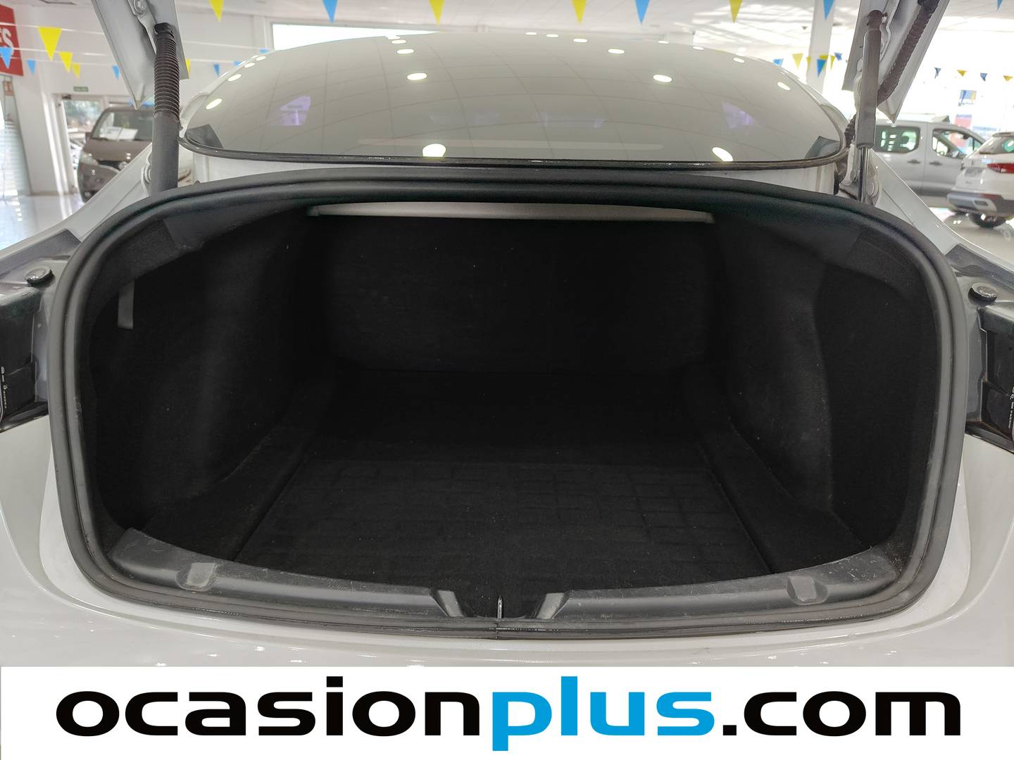 Fotos maletero Tesla Model 3 Tesla Model 3 Estándar Plus RWD (306 CV)
