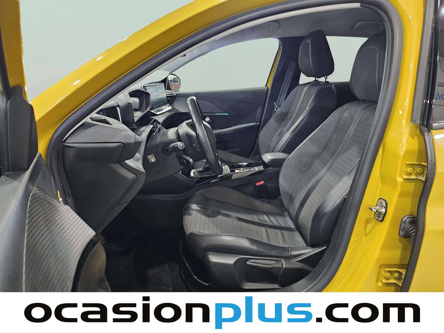 Foto asientos delanteros Peugeot 208 Peugeot 208 PureTech 100 Allure (100 CV)