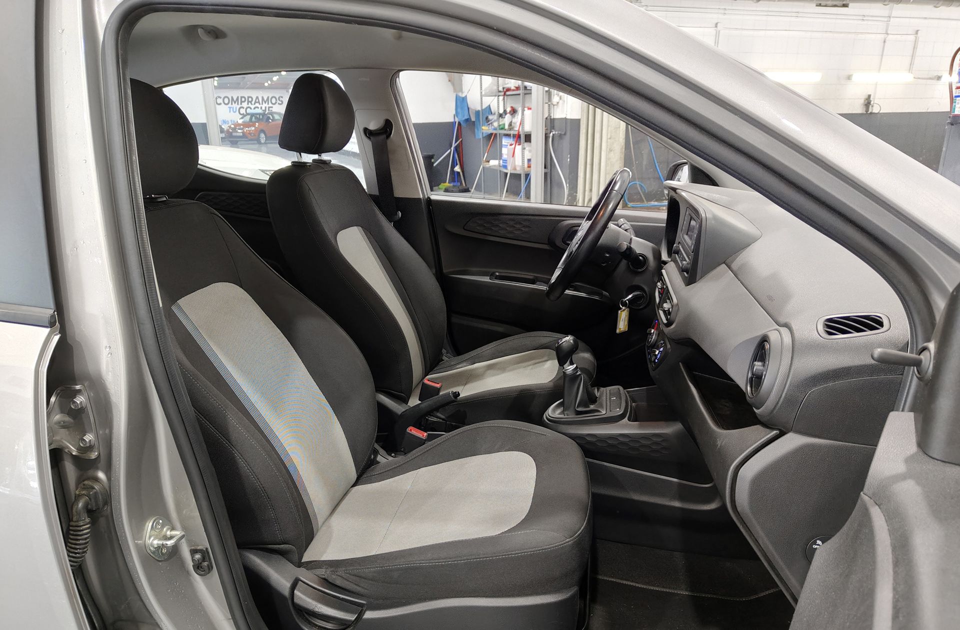 Hyundai i10 1.0 Essence - foto 13