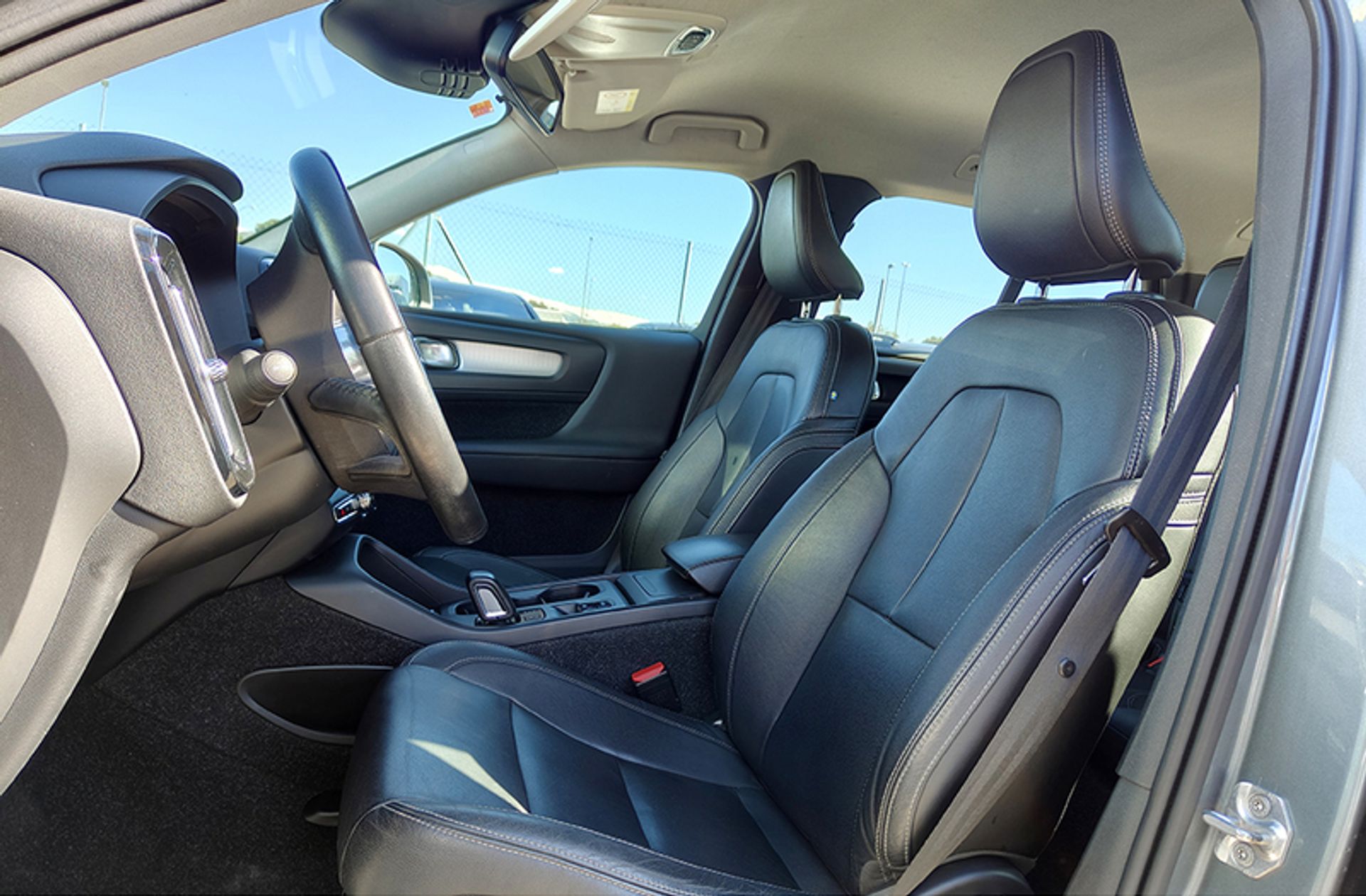 Volvo XC40 D4 Momentum AWD - foto 12