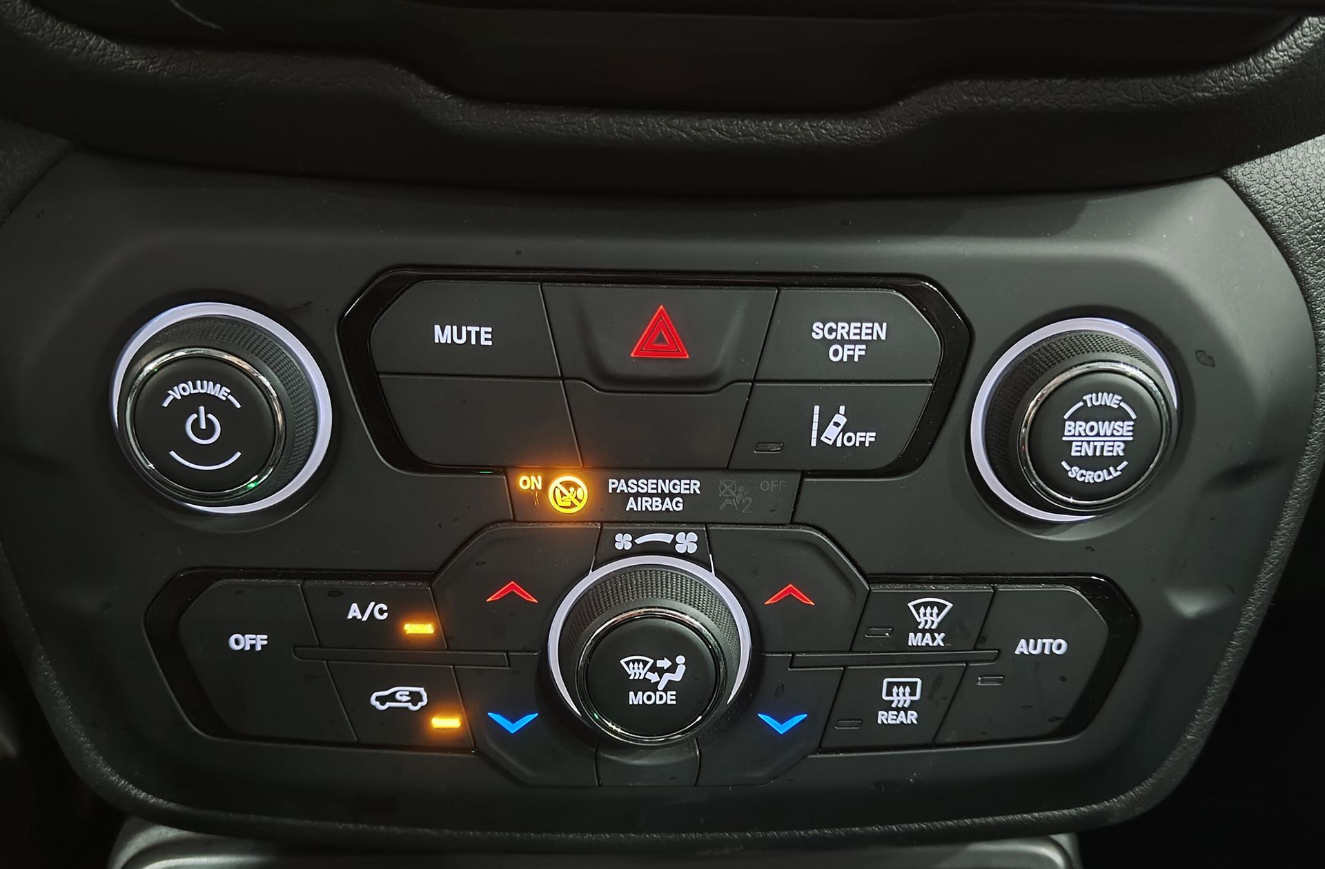 Jeep Renegade eHybrid 1.5 Limited ATX - foto 34