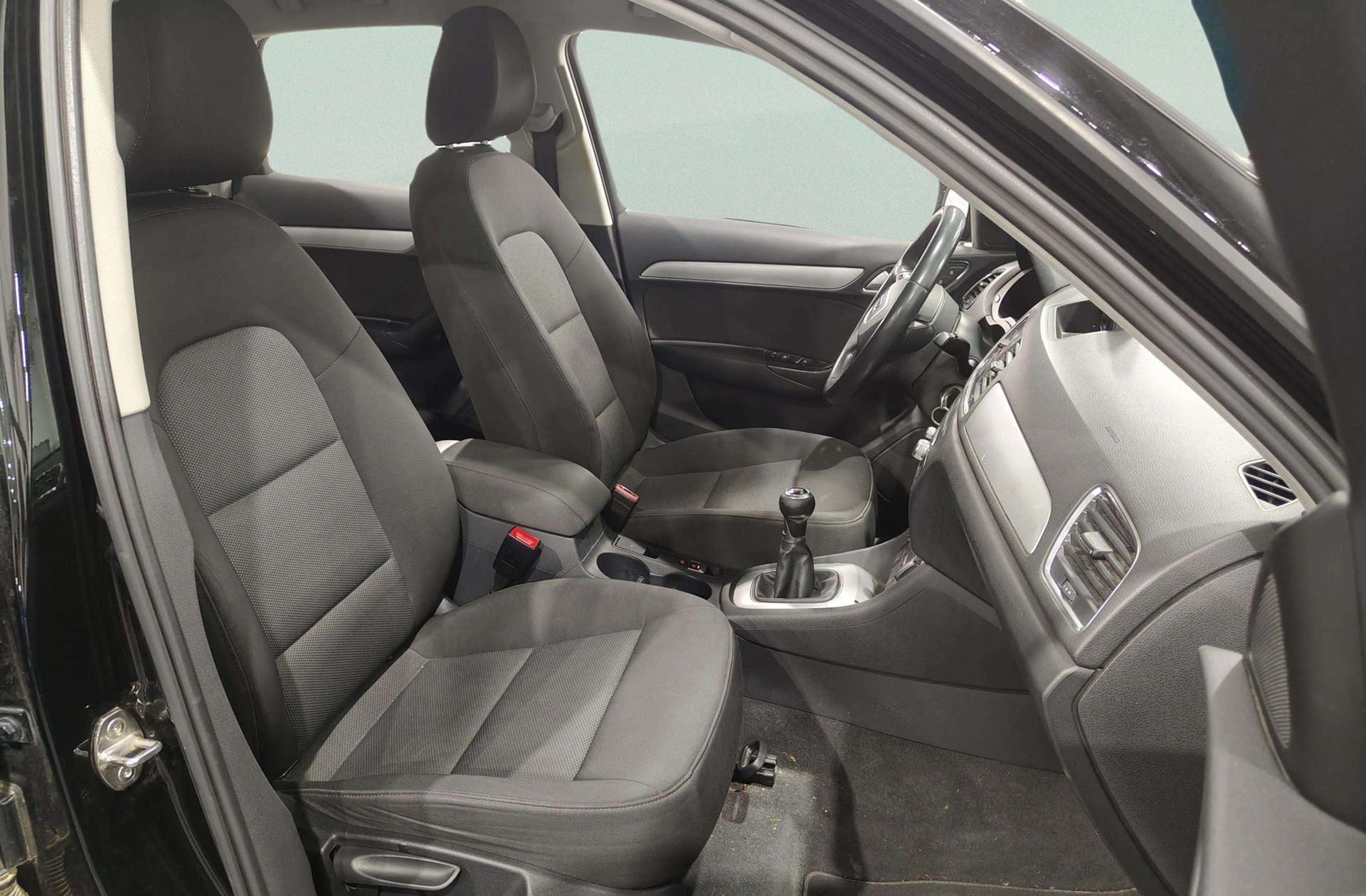 Audi Q3 2.0 TDI Attraction edition - foto 16