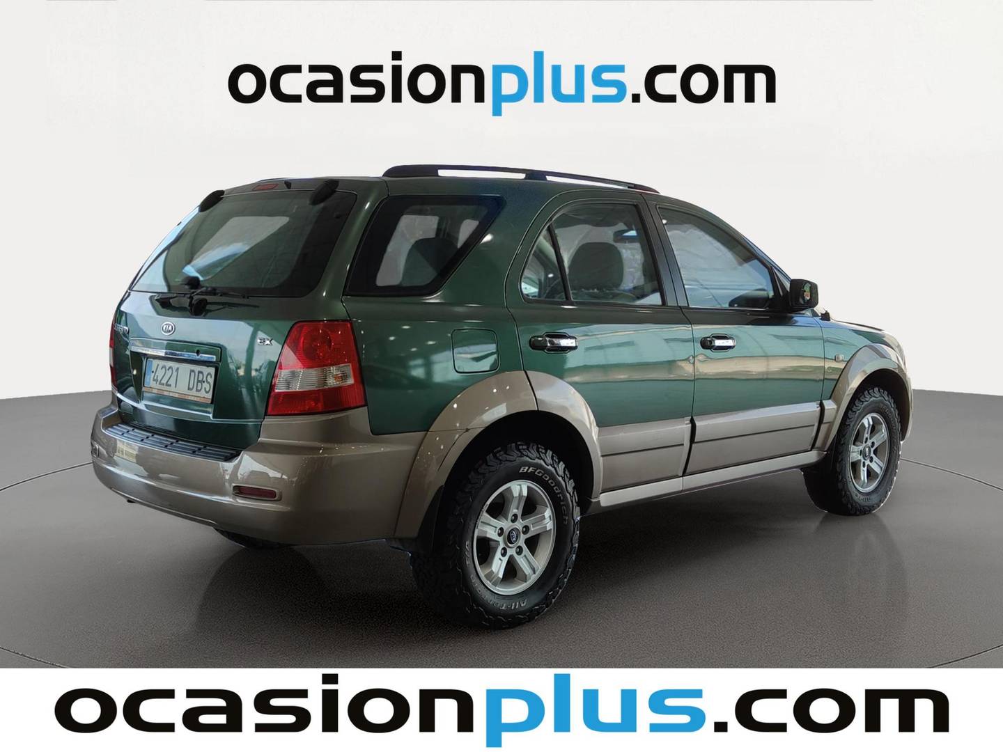 Foto trasera KIA Sorento KIA Sorento 2.5 CRDi EX AWD (140 CV) derecha