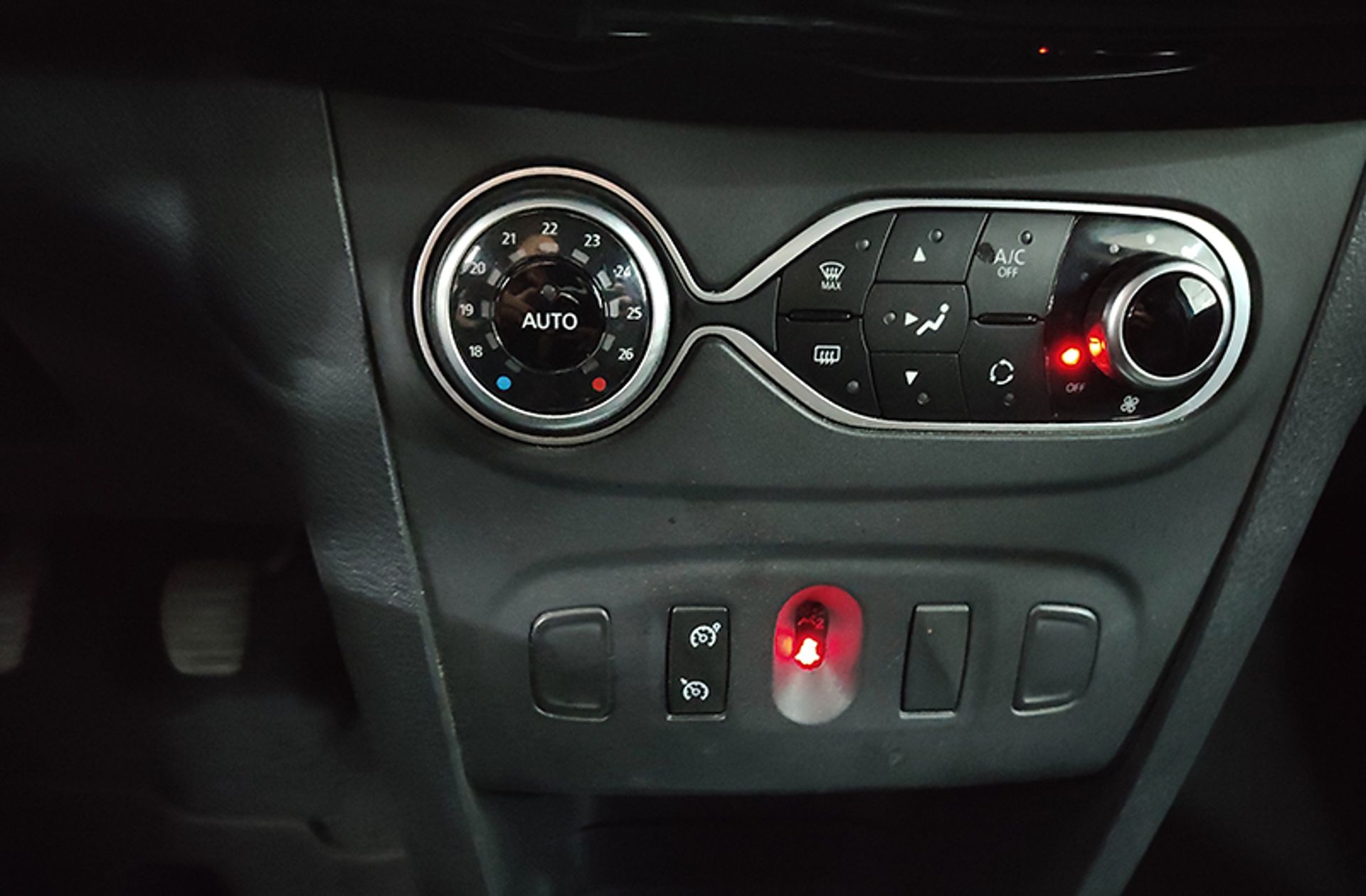 Dacia Sandero Serie Limitada Xplore TCe - foto 27