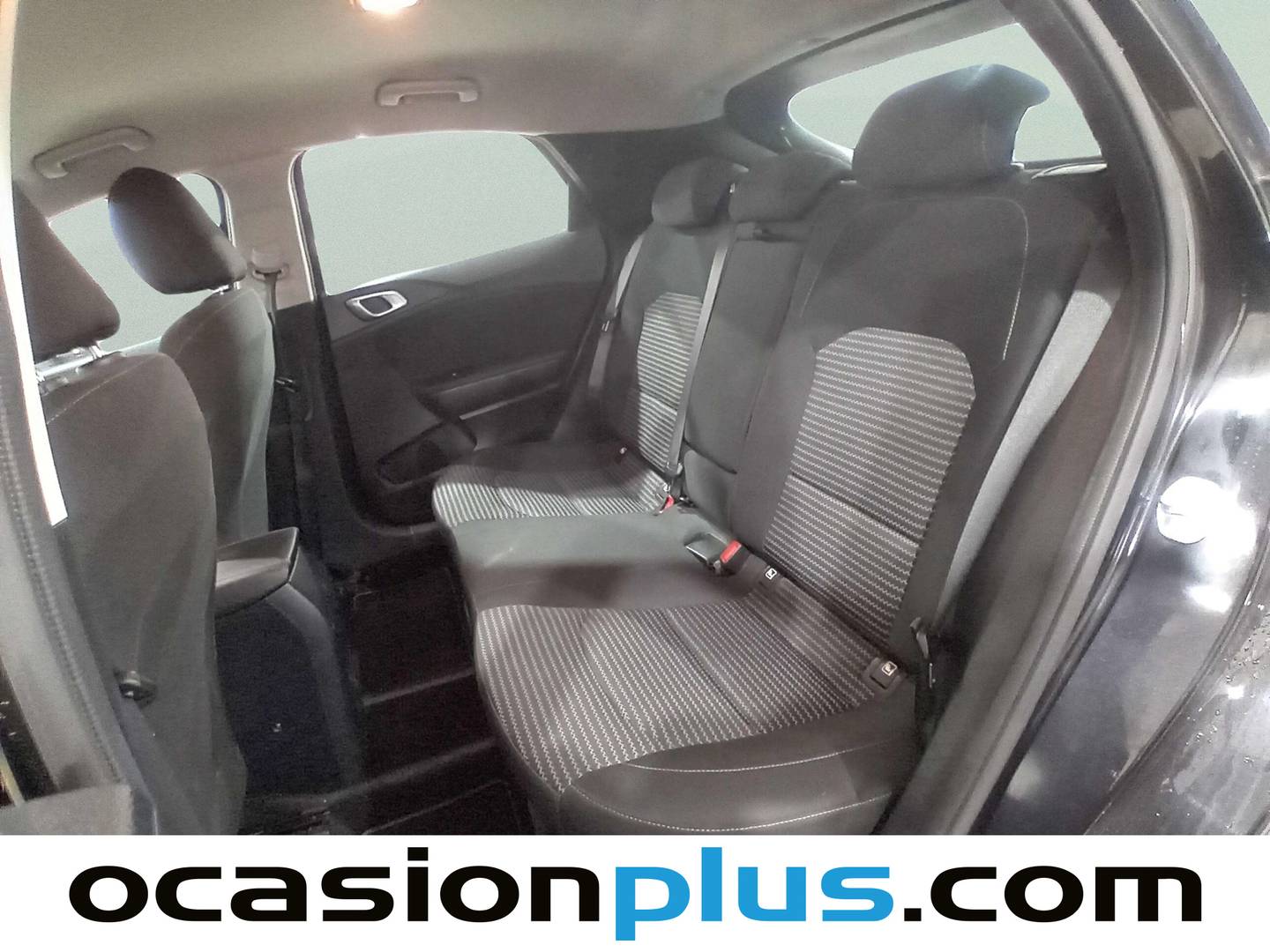 Foto asientos traseros KIA XCeed KIA XCeed 1.0 T-GDi Drive (100 CV)