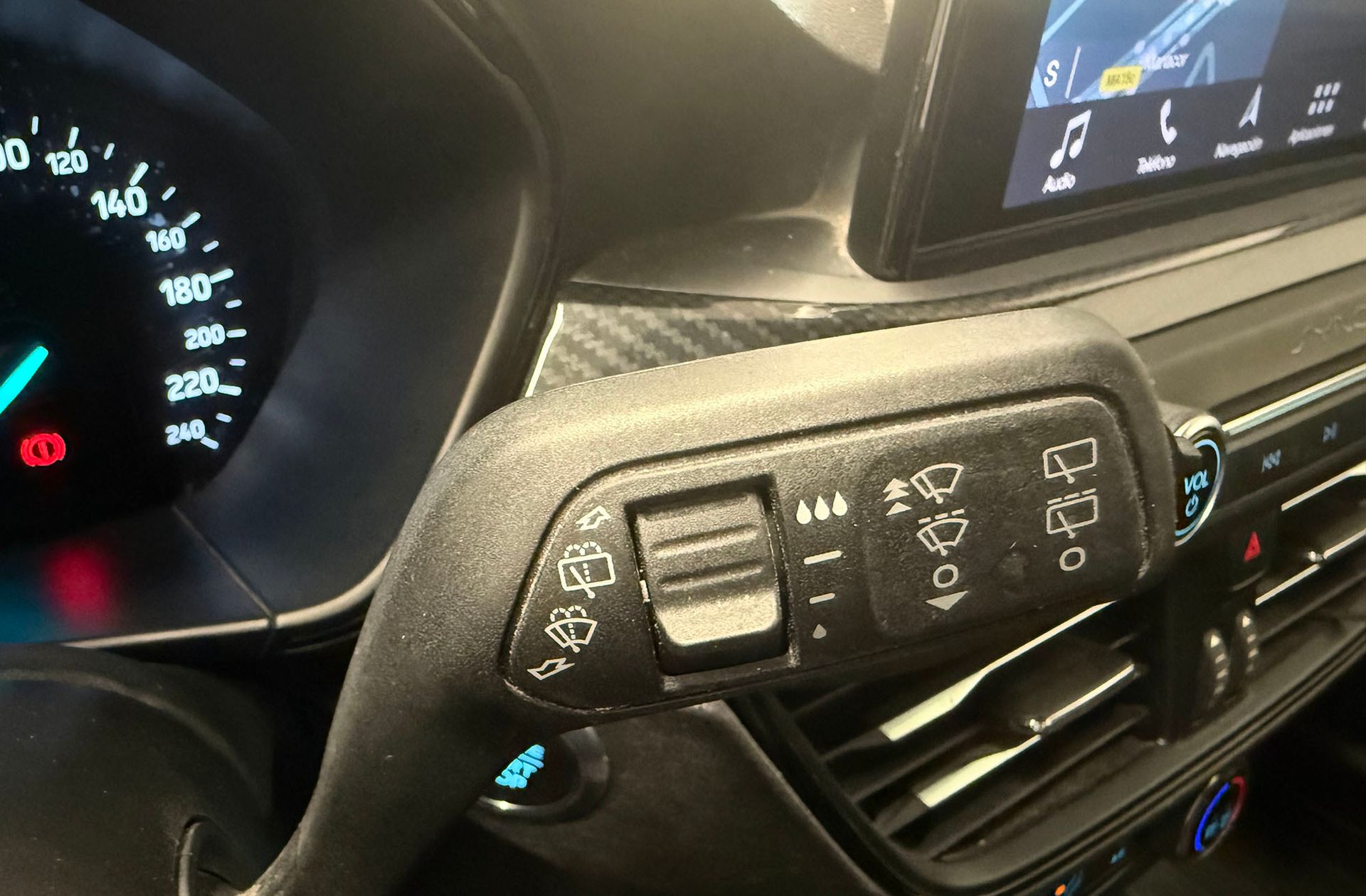 Ford Focus 1.0 EcoBoost ST-Line - foto 24