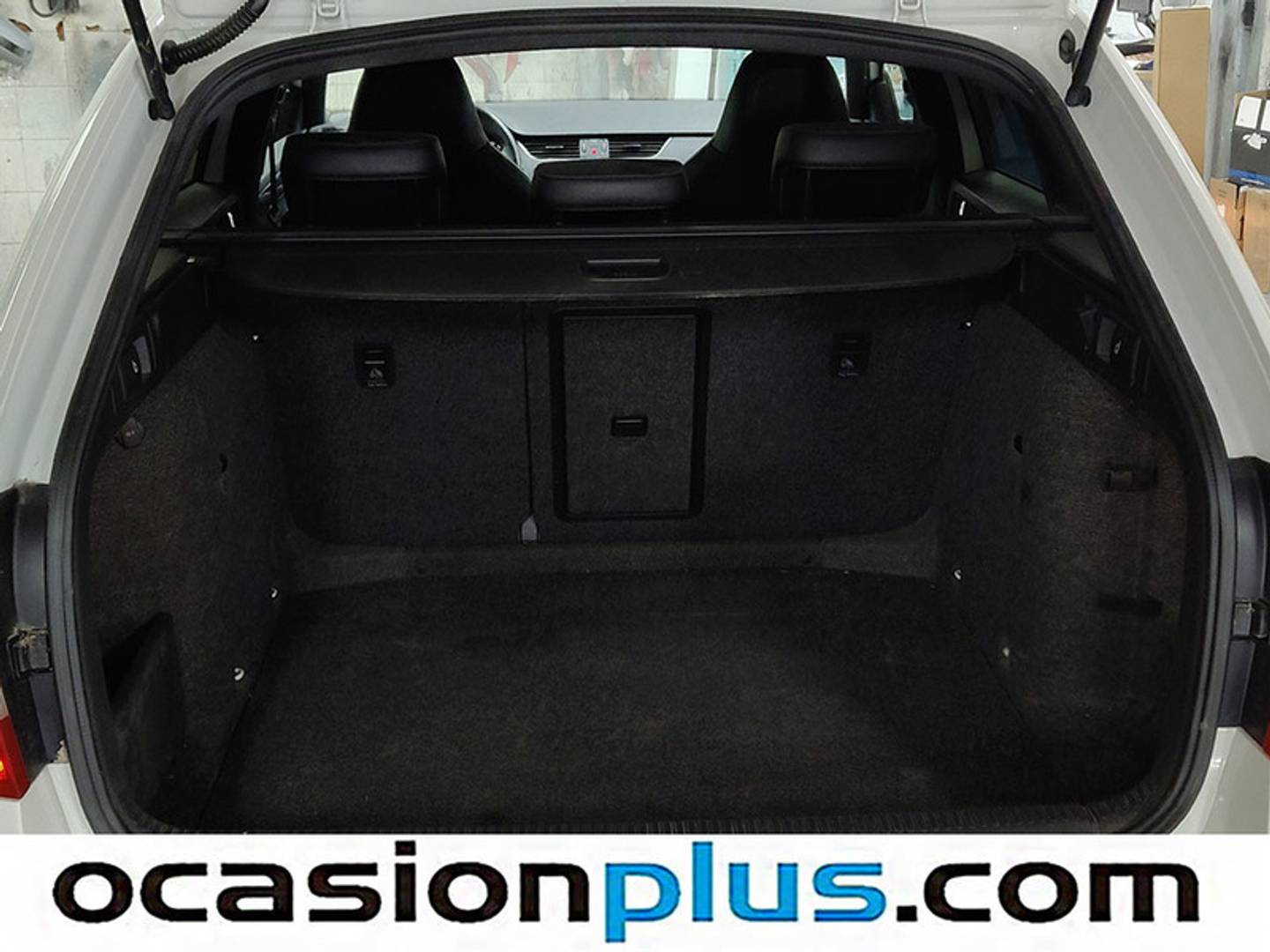 Foto Skoda Octavia Skoda Octavia Combi 2.0 TDI RS (184 CV) DSG