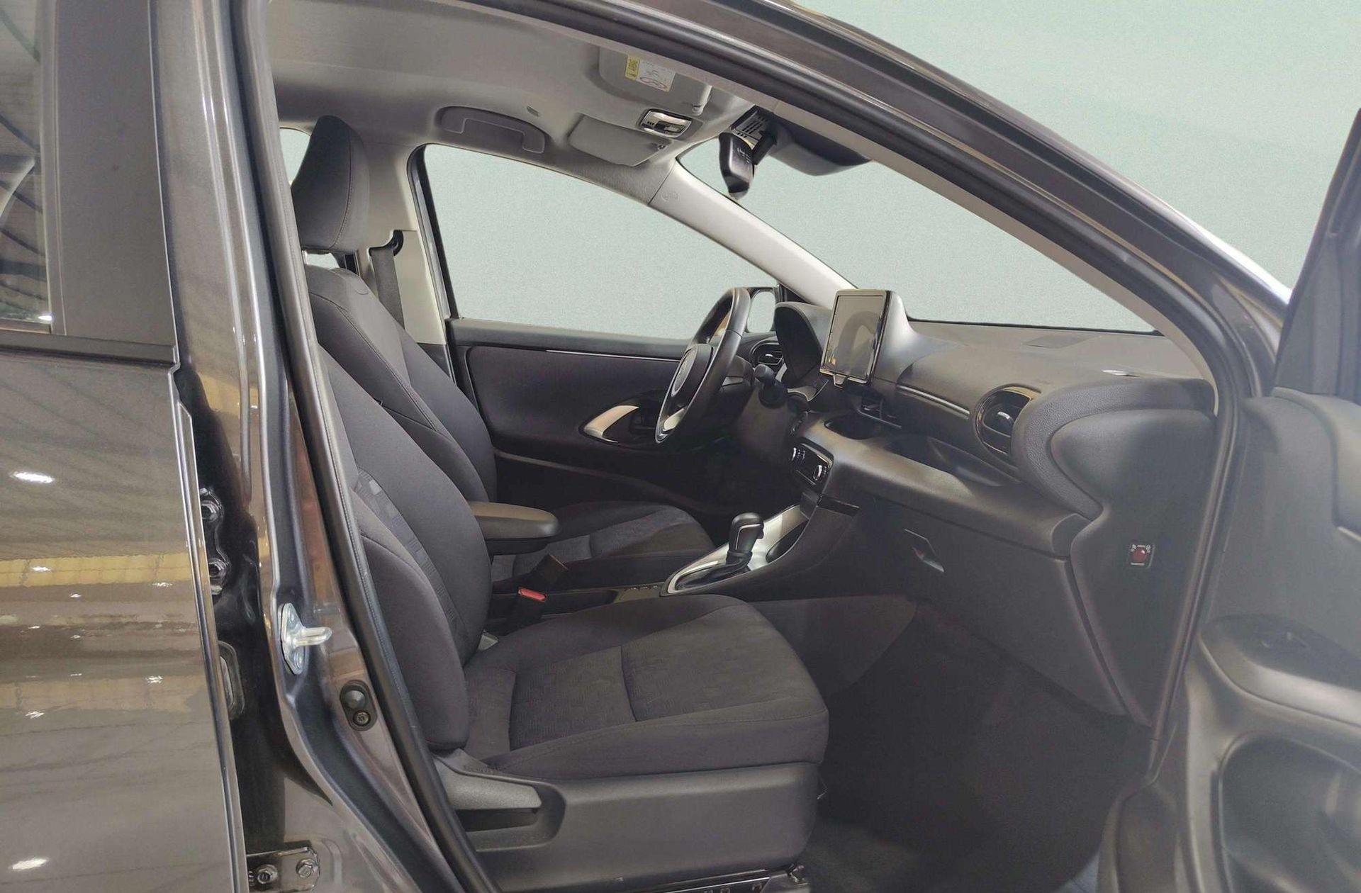 Toyota Yaris 120H Active Plus - foto 15