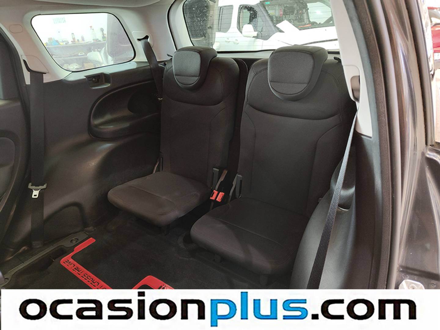 Equipamiento del Fiat 500L Fiat 500L 1.6 16v MultiJet II S&S Living (105 CV) 7 Plazas