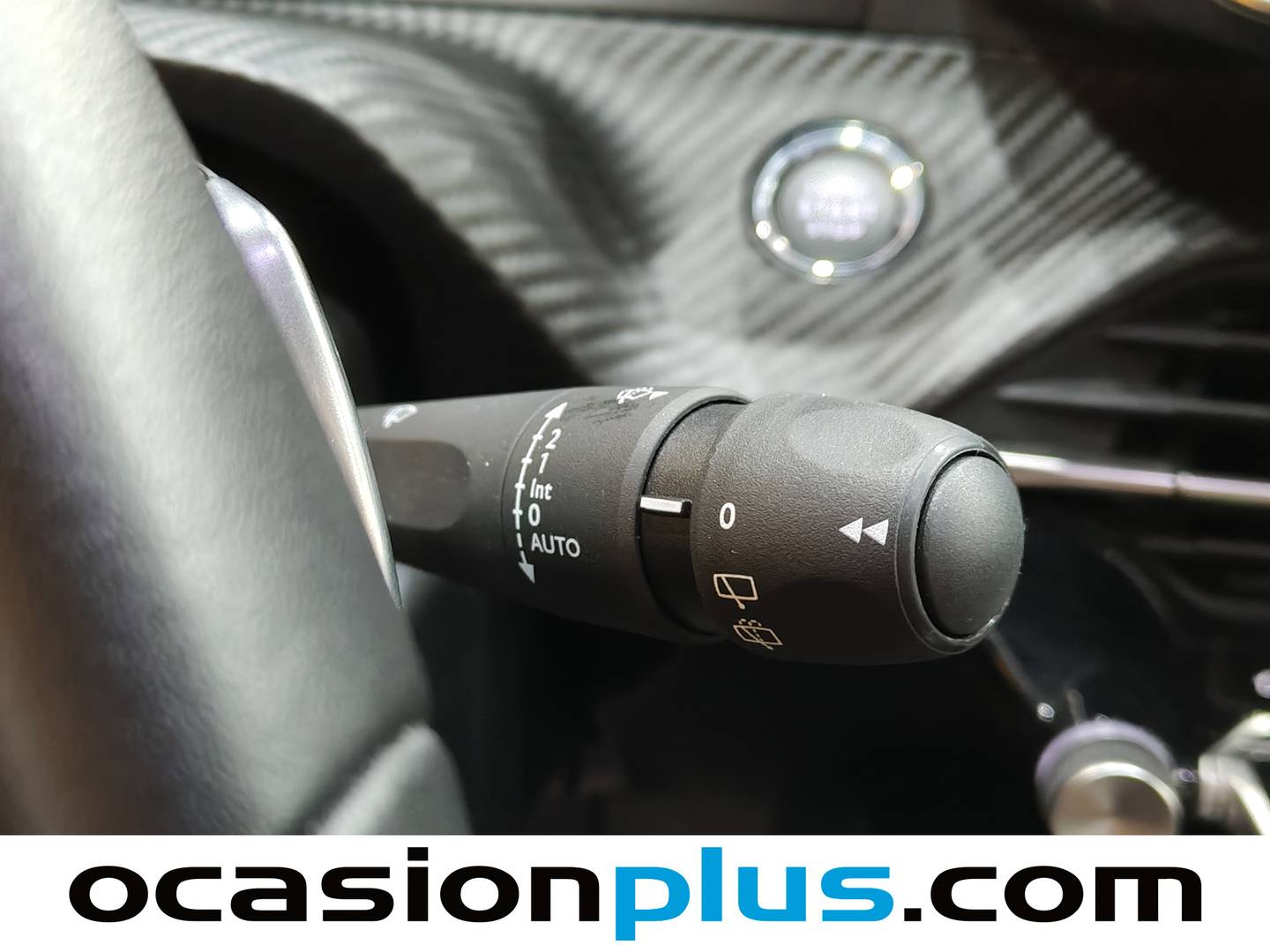 Foto Peugeot 2008 Peugeot 2008 Allure Hybrid eDCS6 107 kW (145 CV)