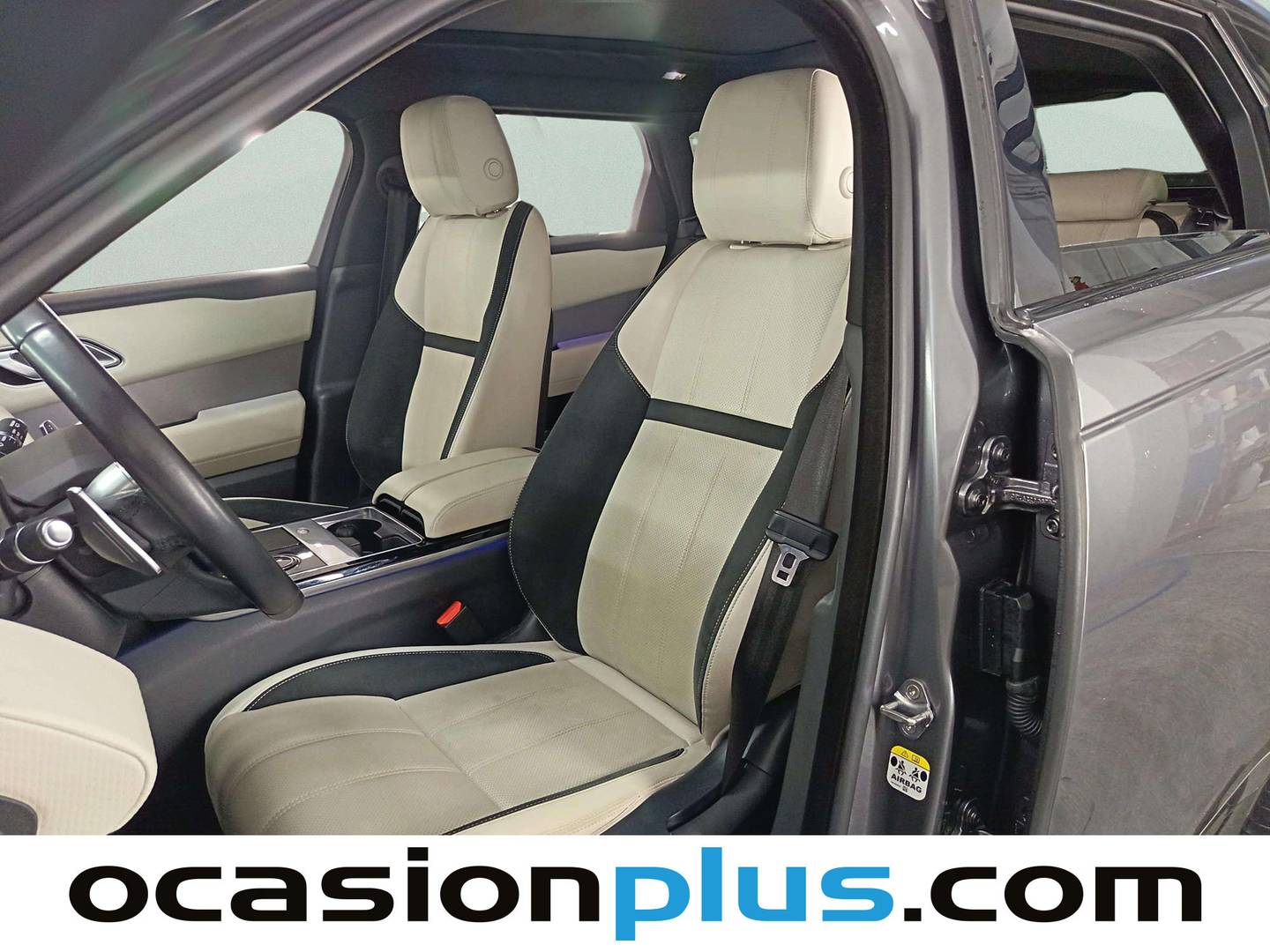 Foto Land Rover Range Rover Velar Land Rover Range Rover Velar P250 R-Dynamic S 4WD Auto (250 CV)