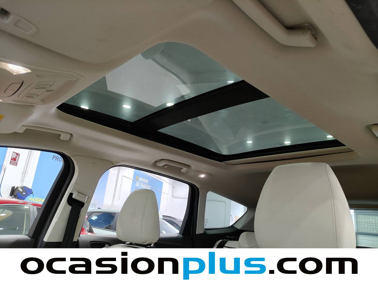 Extras y acabados del Ford Kuga Ford Kuga 2.0 TDCI S&S Vignale 4x4 Powershift  (150 CV)
