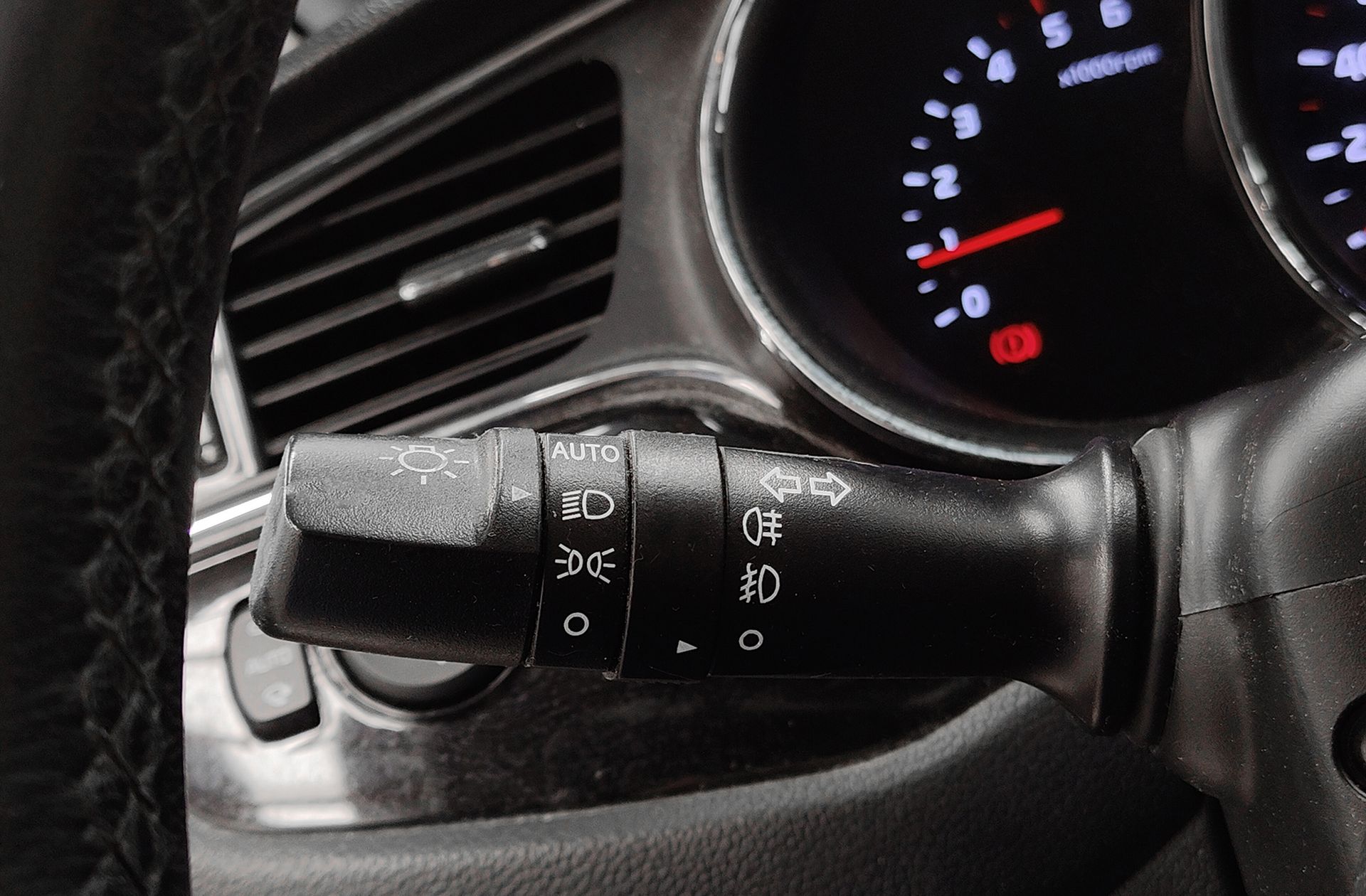 Kia Ceed 1.6 CRDi VGT x-Tech17 - foto 24