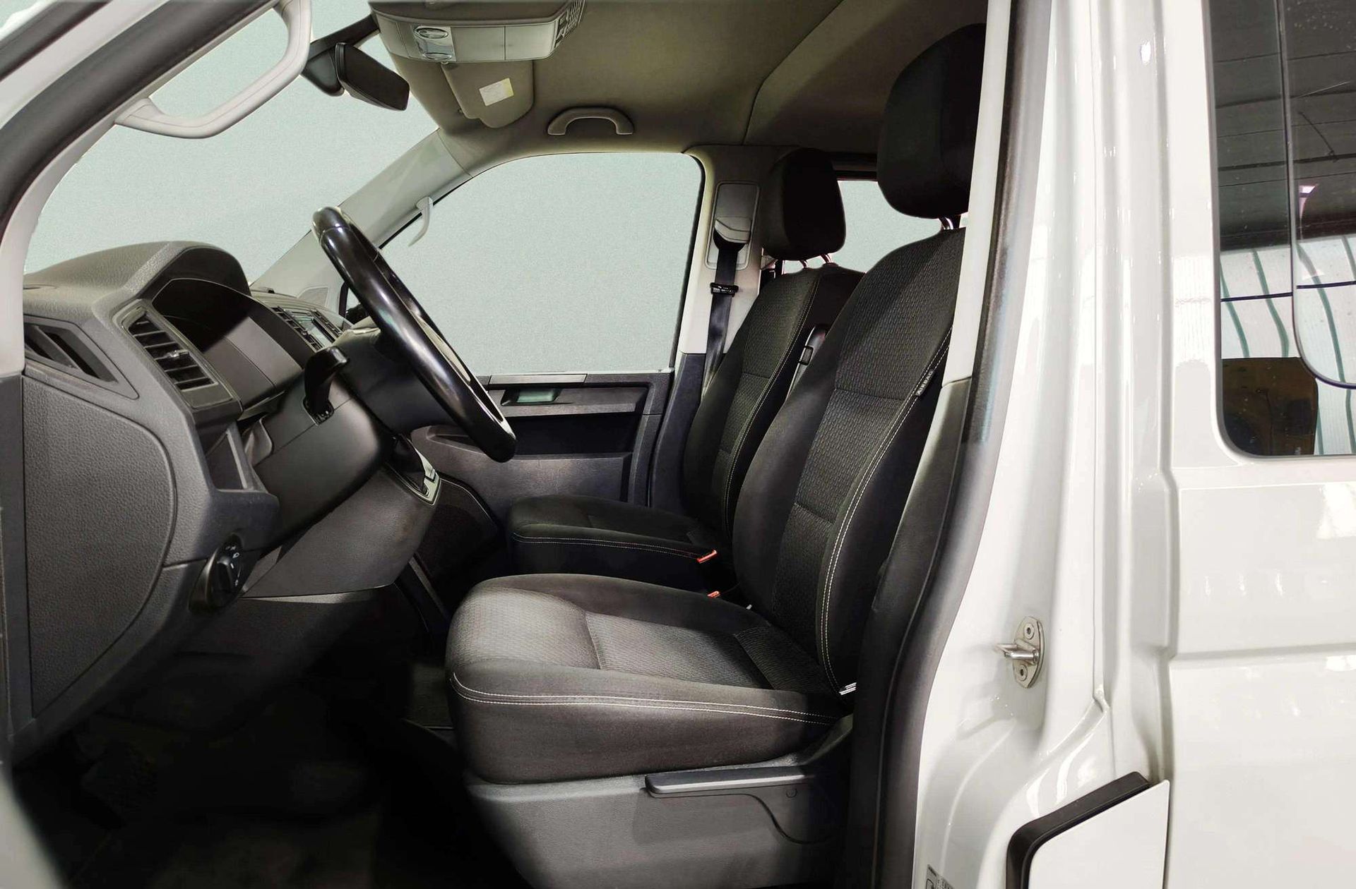 Volkswagen Multivan The Original Corto 2.0 TDI BMT DSG 7 plazas - foto 11