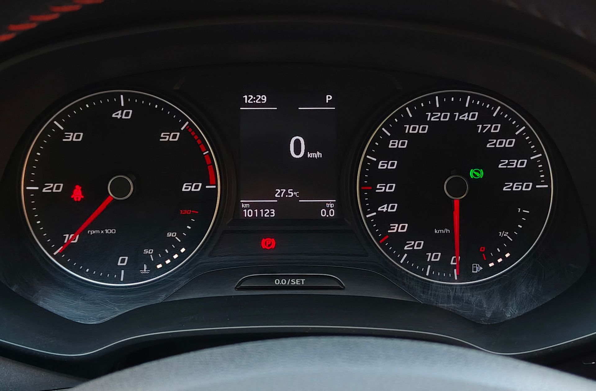 SEAT León ST 2.0 TDI FR DSG - foto 24