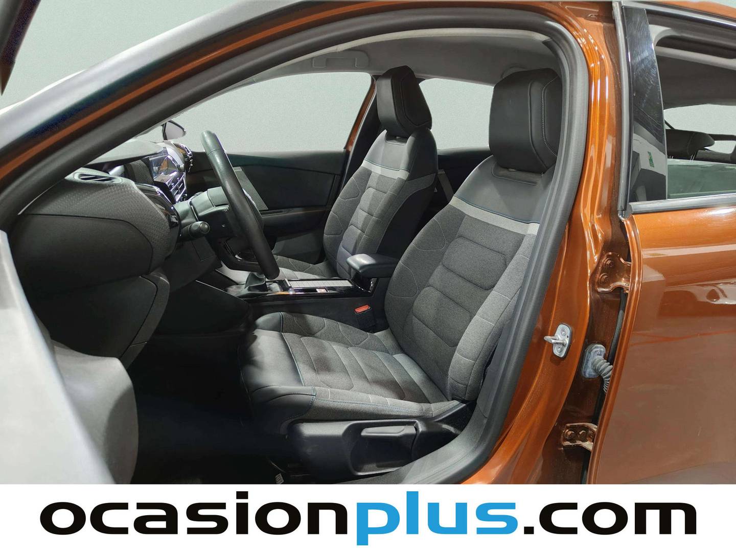 Foto asientos traseros Citroën C4 Citroën C4 PureTech 130 S&S 6v Feel Pack (130 CV)