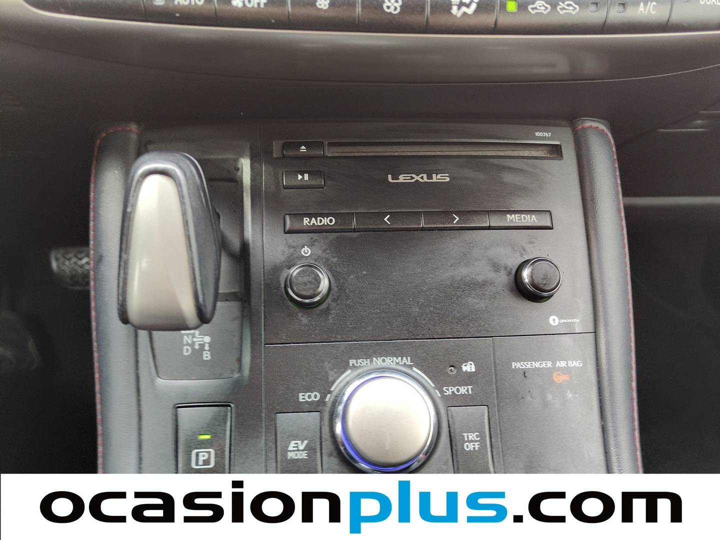 Foto Lexus CT Lexus CT 200h Business (136 CV)