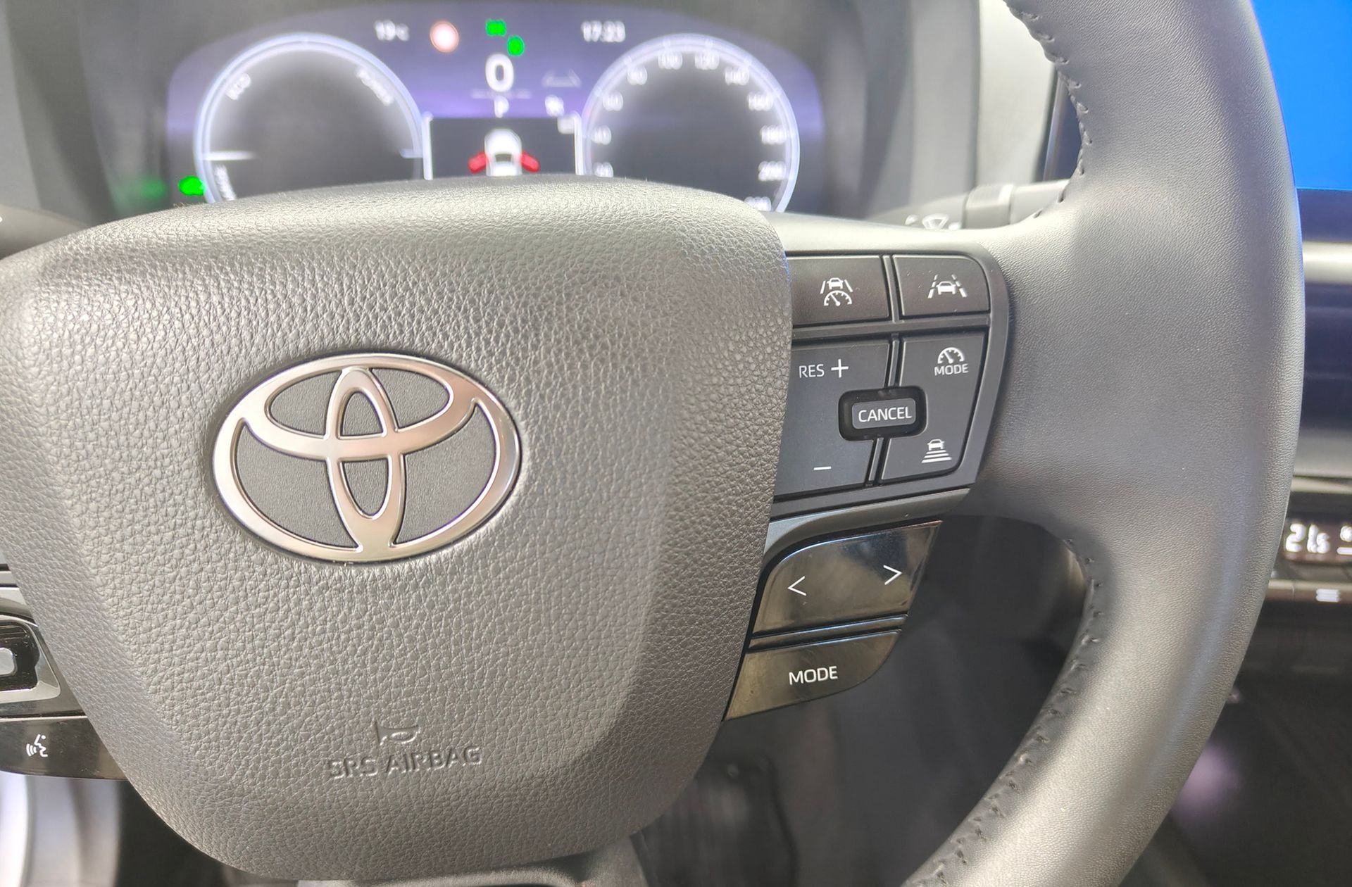 Toyota C-HR 180H Advance - foto 27
