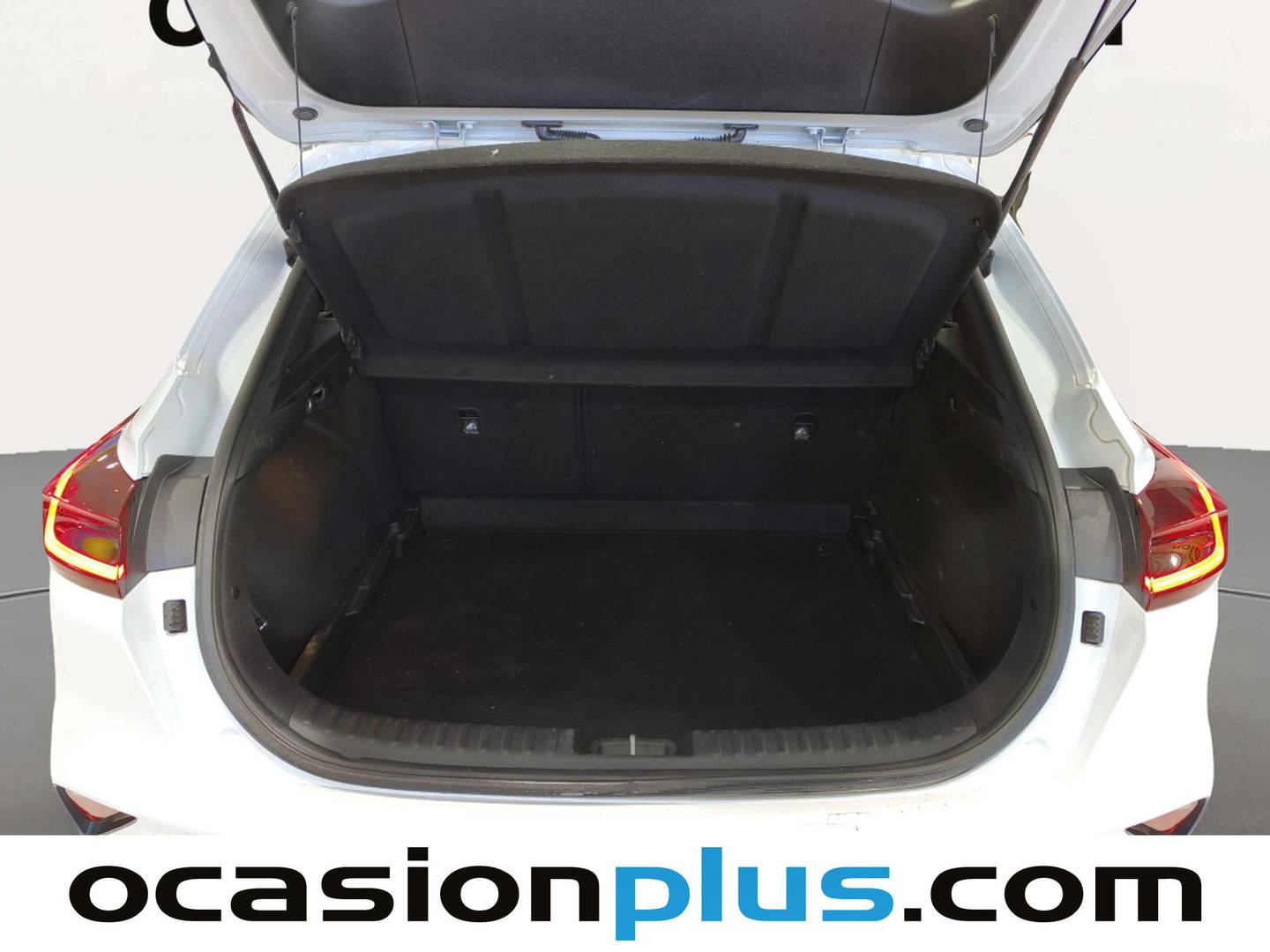 Fotos maletero KIA XCeed KIA XCeed 1.0 T-GDi Drive (120 CV)