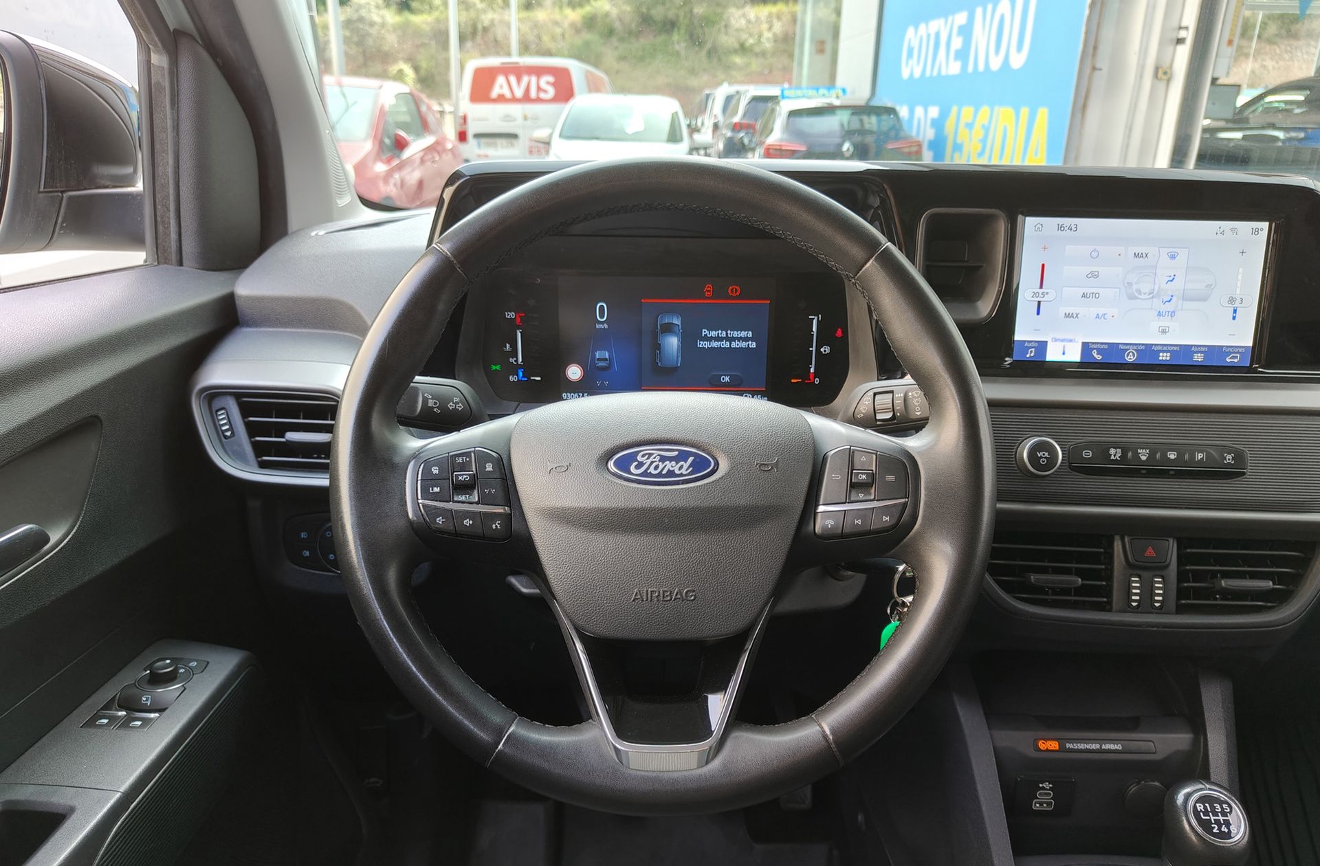 Ford Tourneo Courier 1.0 EcoBoost Trend - foto 22