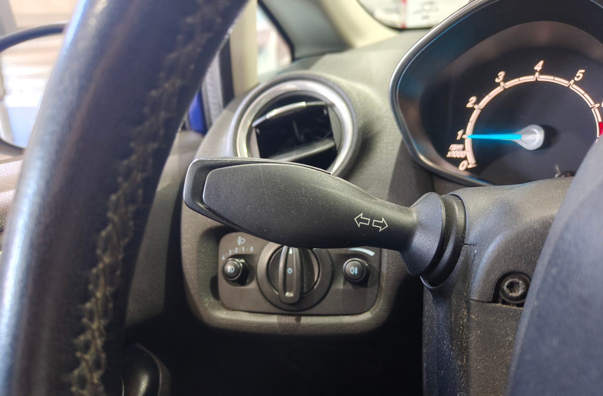 Ford Fiesta 1.25 Duratec Trend - foto 19