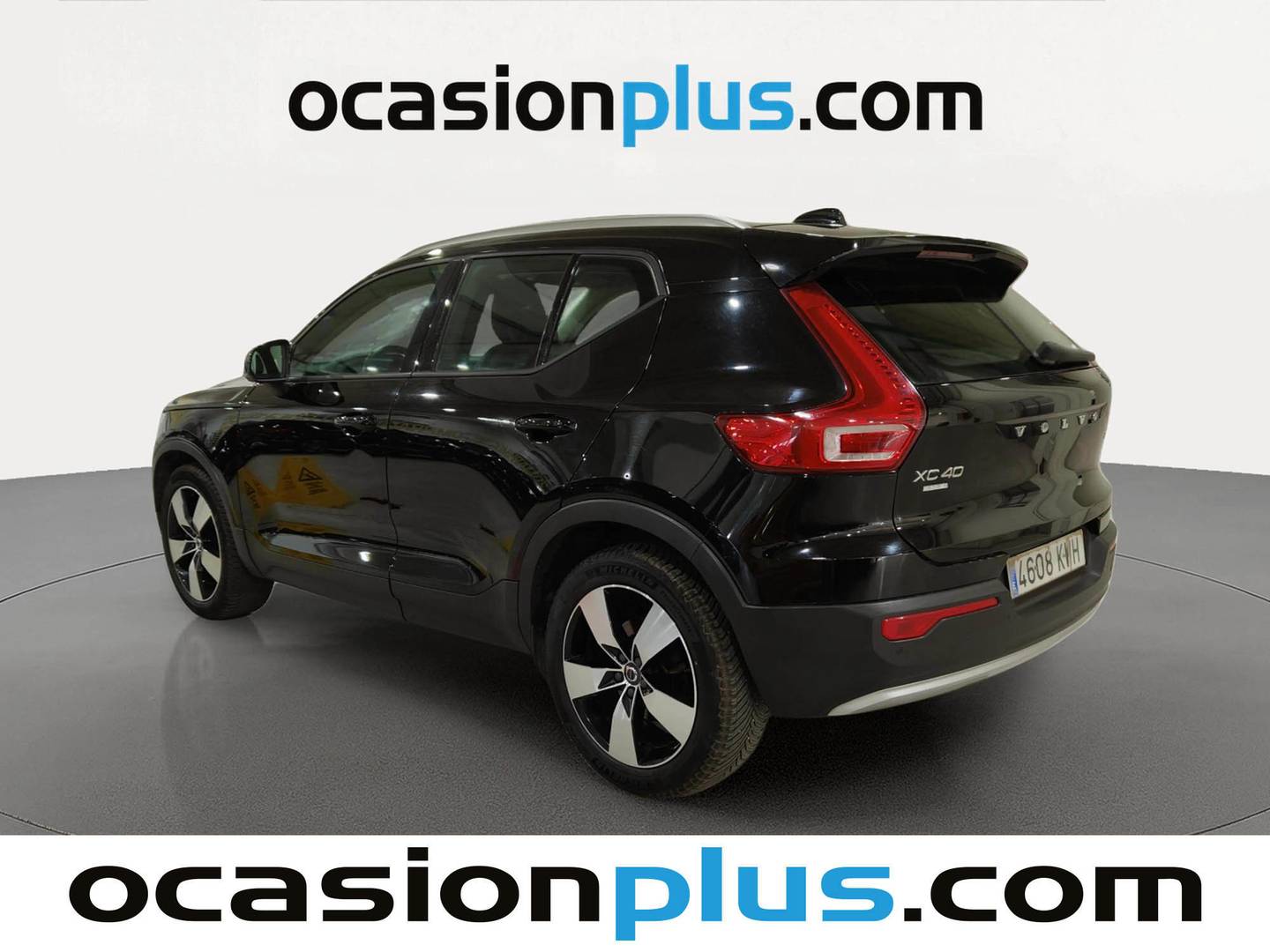 Foto trasera Volvo XC40 Volvo XC40 T4 Momentum Auto (190 CV) derecha