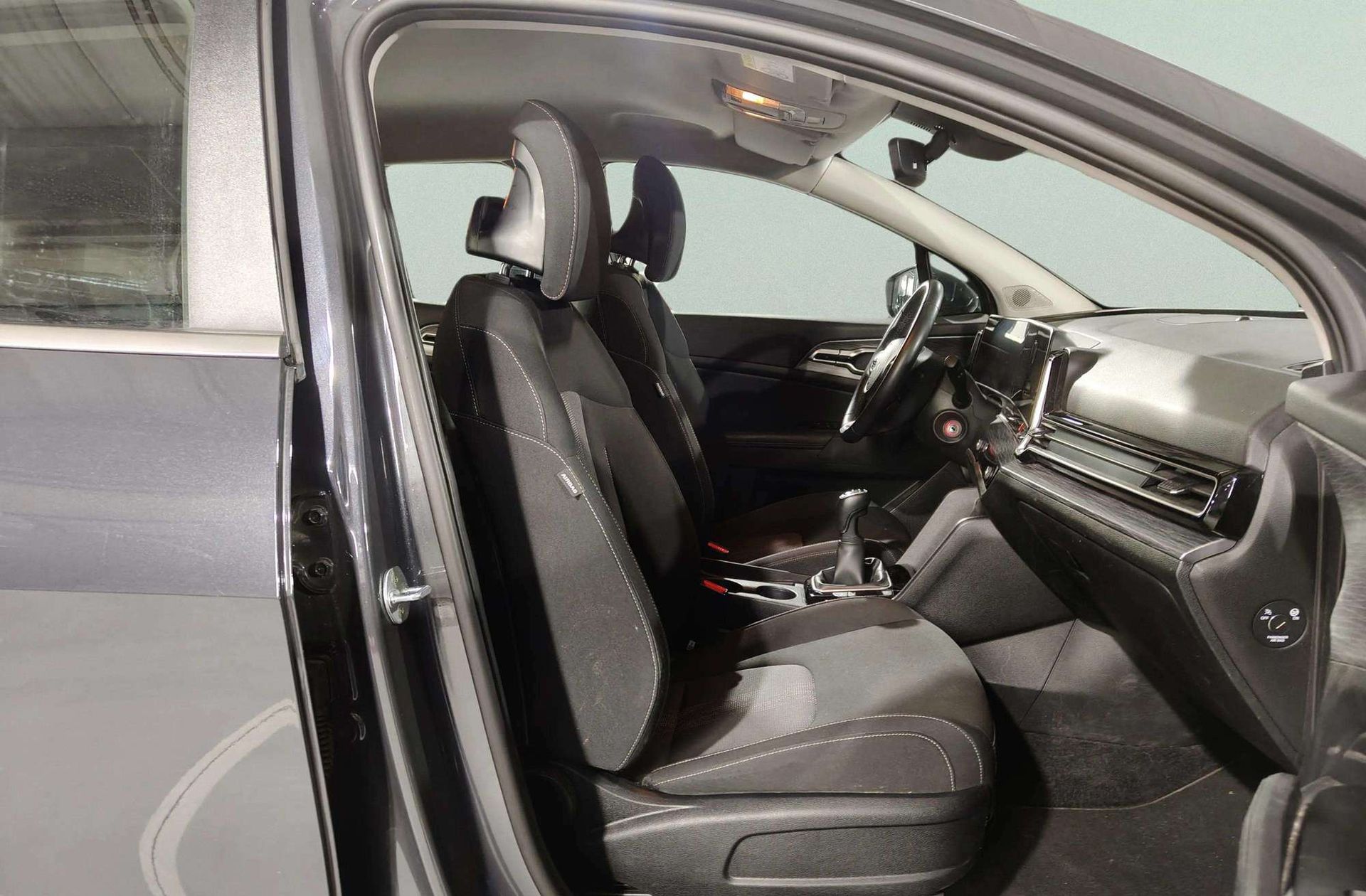 Kia Sportage 1.6 T-GDi Drive 4x2 - foto 21