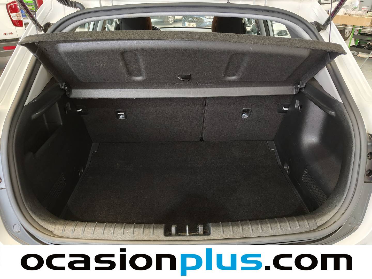 Foto KIA Stonic Kia Stonic 1.0 T-GDi MHEV Drive DCT (120 CV)