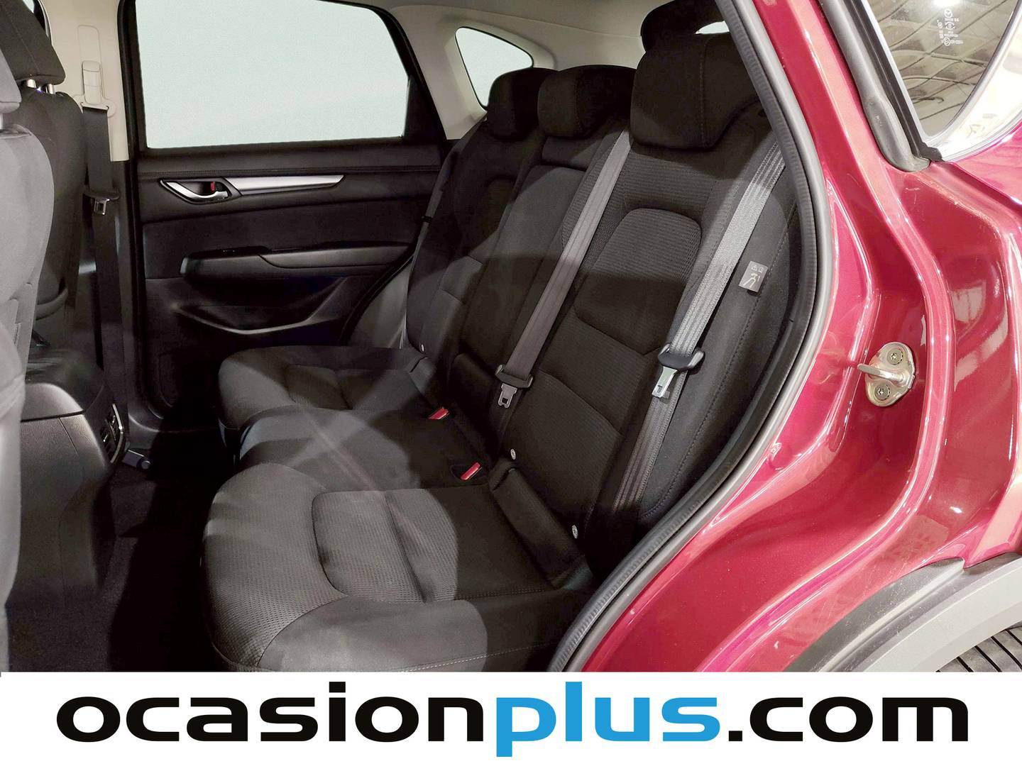 Foto asientos traseros Mazda CX-5 Mazda CX-5 2.0 MHEV Center-Line Plus AT (165 CV)