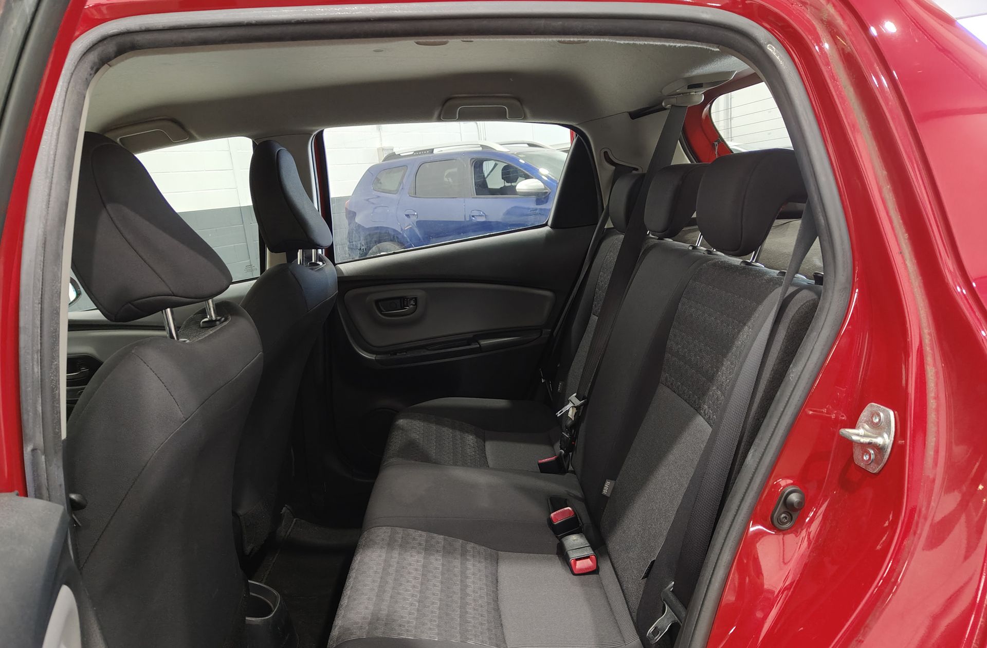 Toyota Yaris 100 Active - foto 10