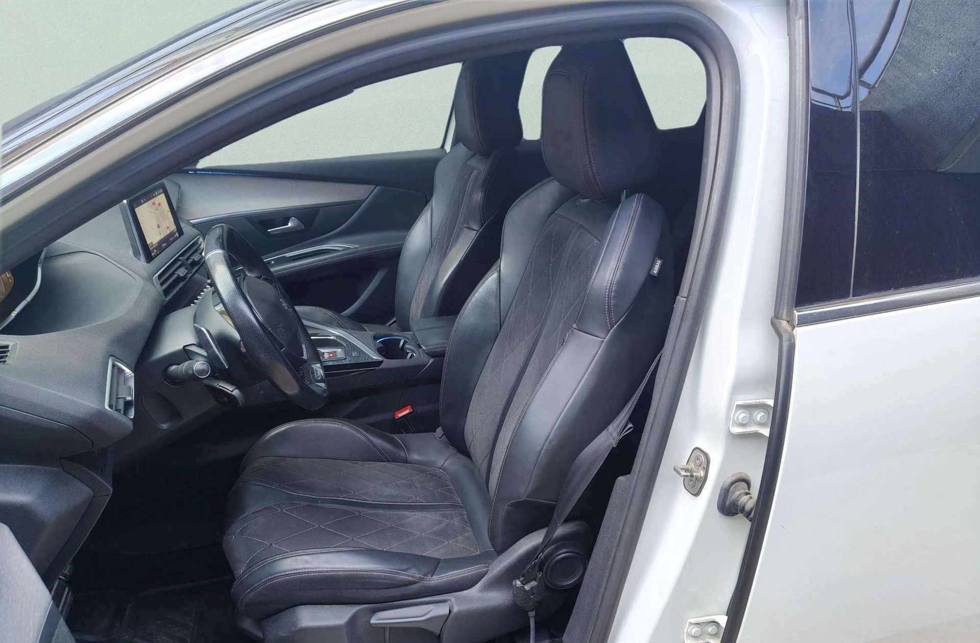 Peugeot 3008 2.0 BlueHDi GT - foto 14