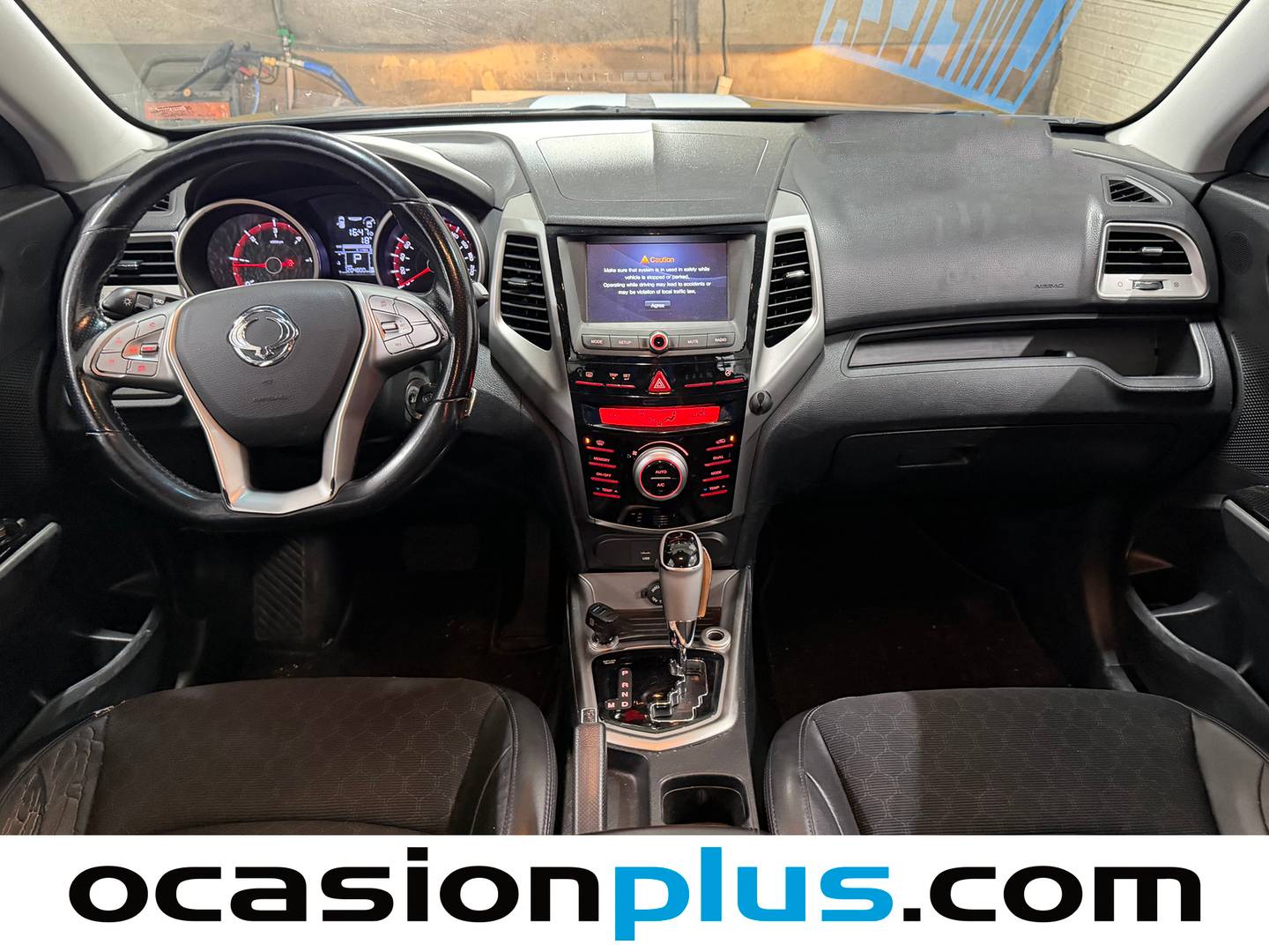 Foto SsangYong Tivoli Ssangyong Tivoli 1.6 D16T Limited Auto 4x2 (115 CV)