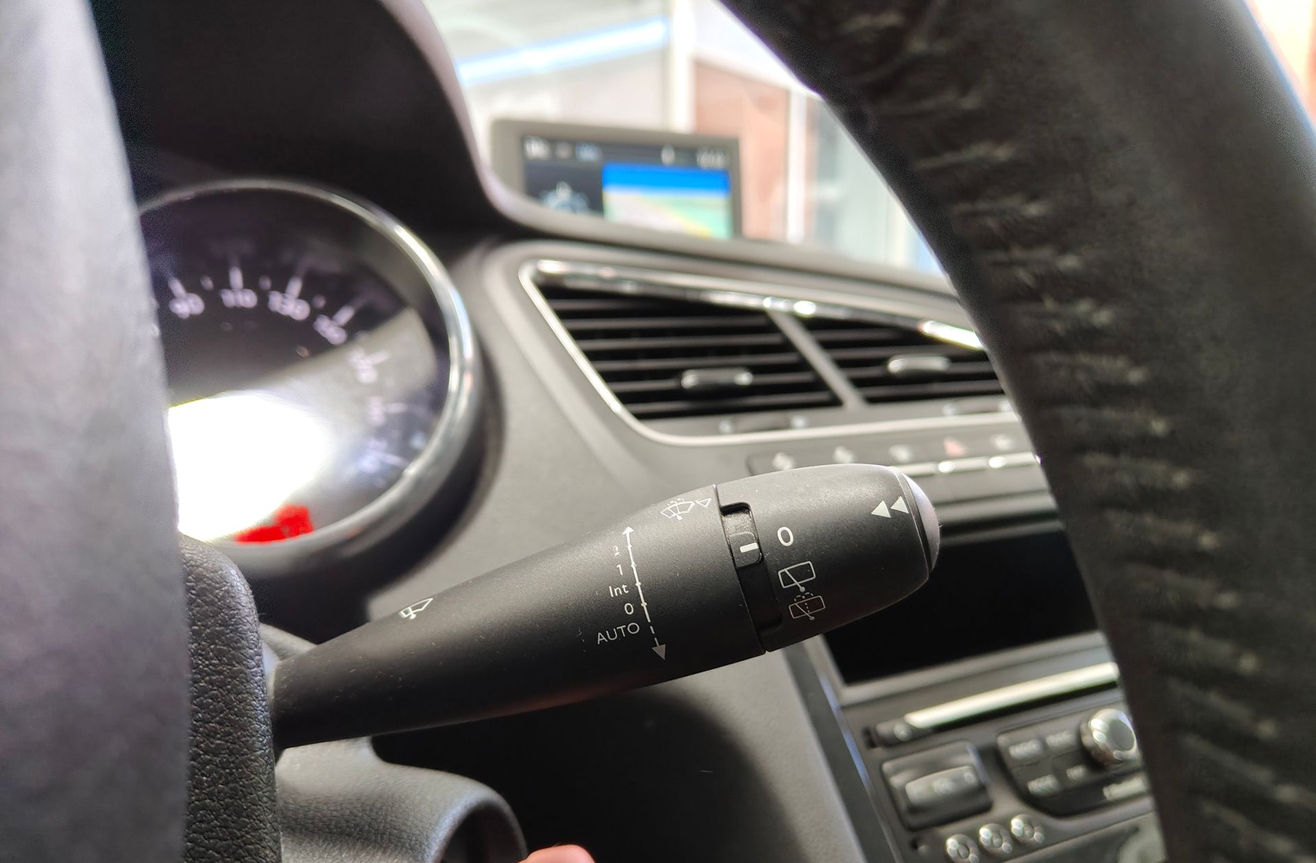 Peugeot 5008 1.6 BlueHDi Allure EAT6 7 plazas - foto 30