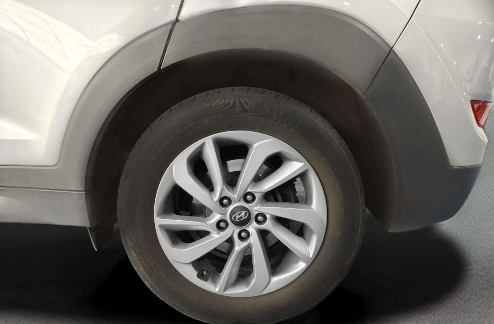 Hyundai Tucson 1.7 CRDi BlueDrive Klass 4x2 - foto 30