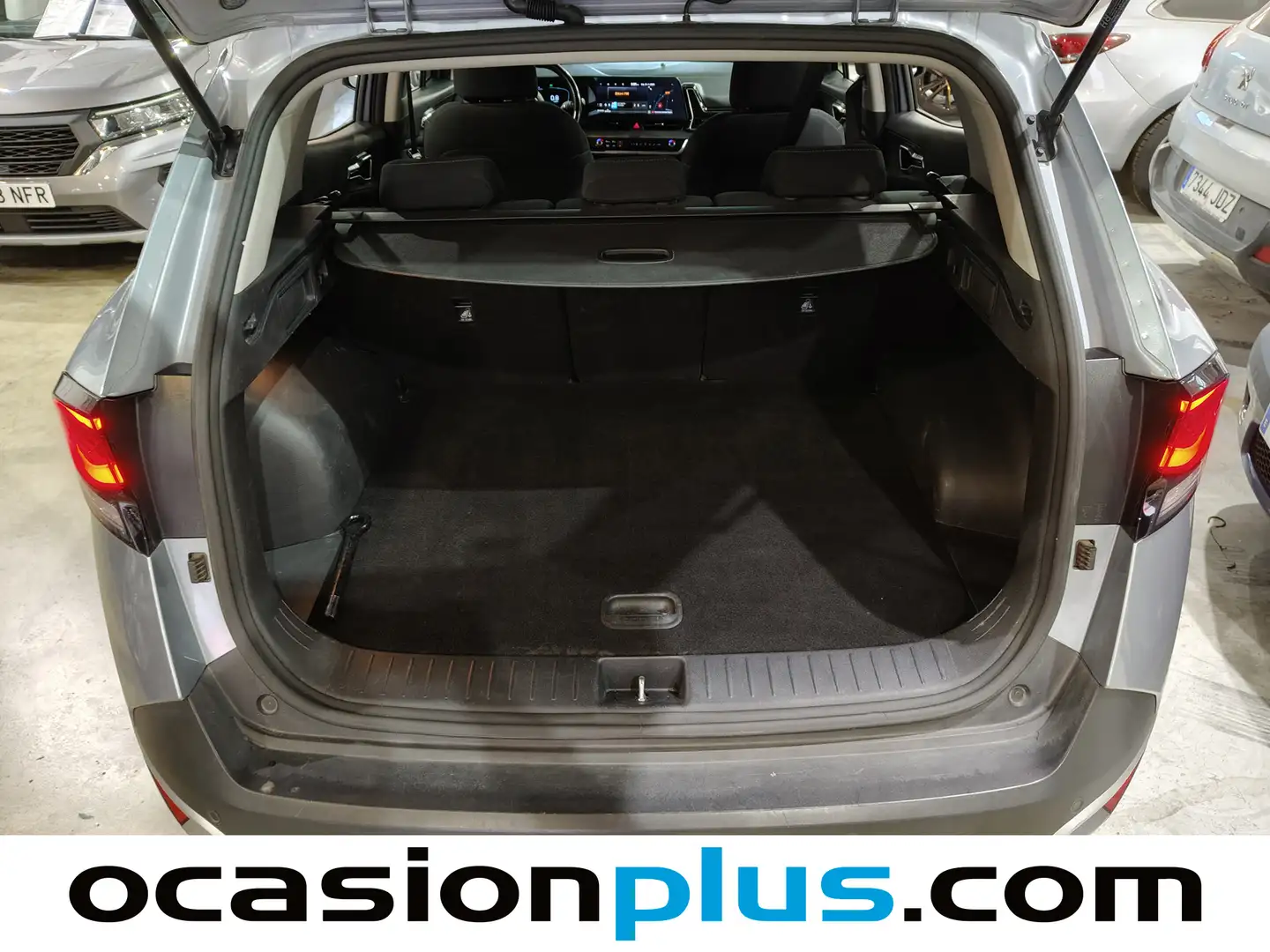 Foto KIA Sportage Kia Sportage 1.6 CRDi MHEV Business 4x2 (136 CV)