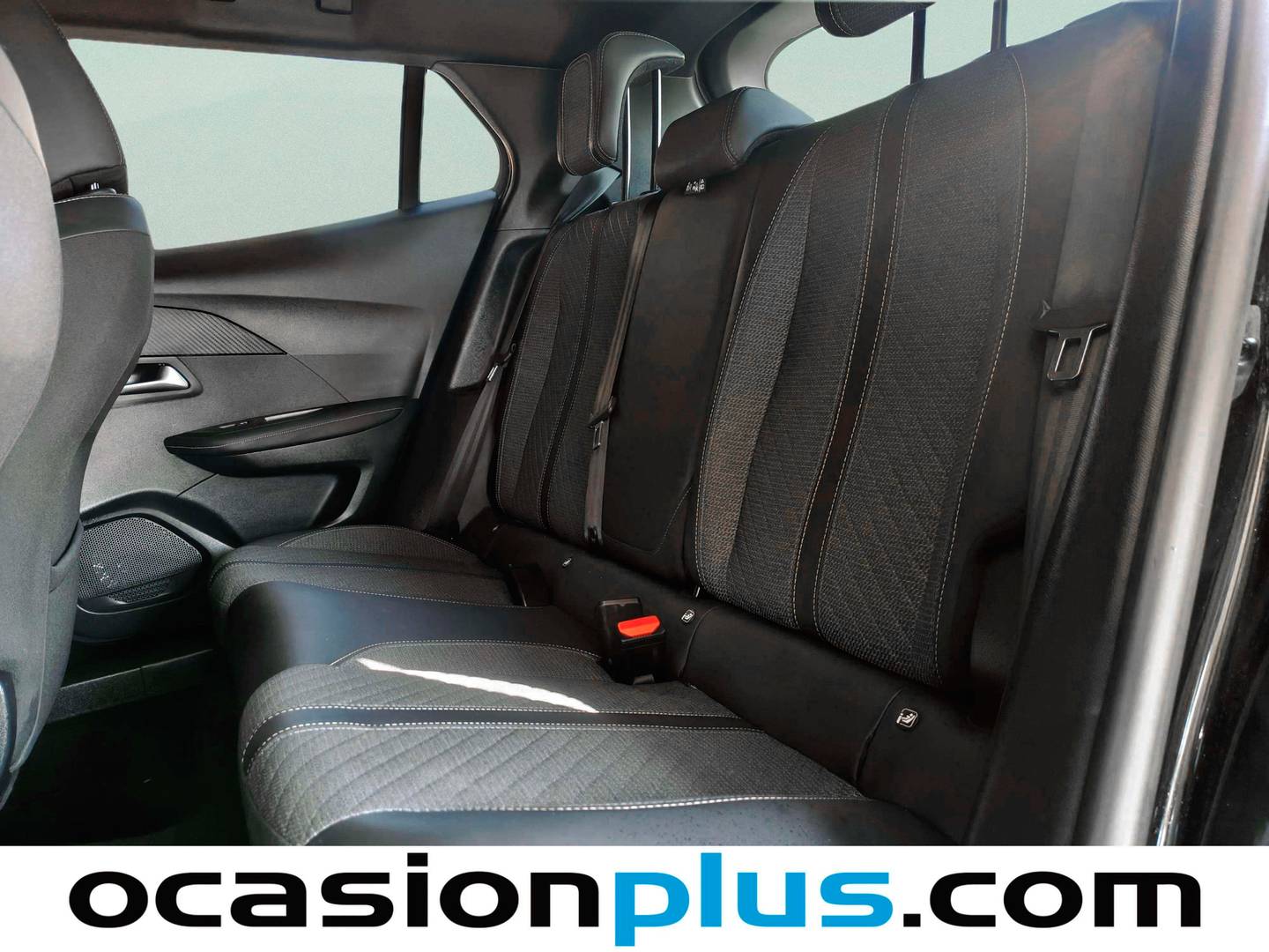 Foto asientos delanteros Peugeot 2008 Peugeot 2008 PureTech 100 S&S Allure (100 CV)