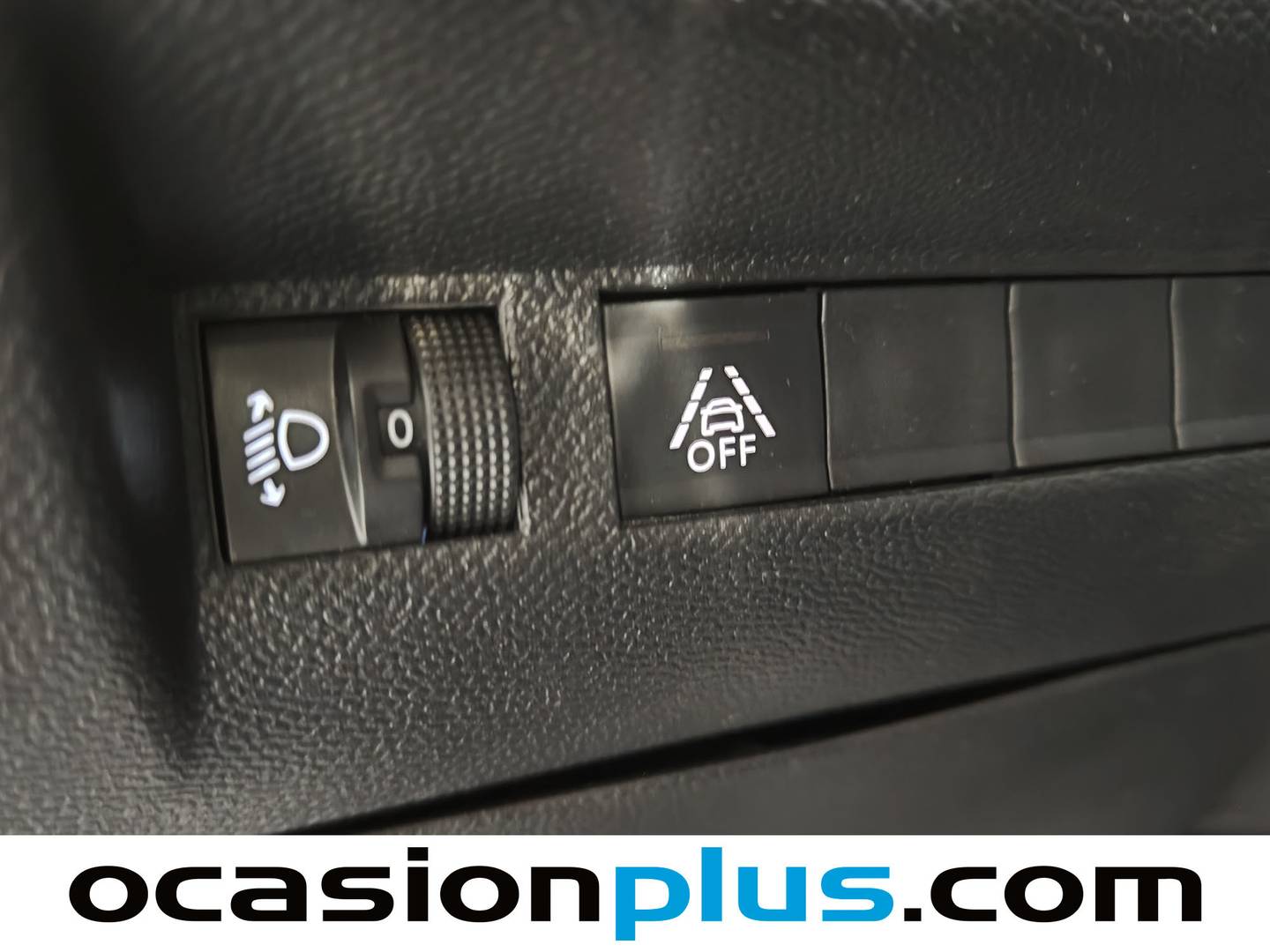 Foto Peugeot 2008 Peugeot 2008 BlueHDi 100 Allure (100 CV)