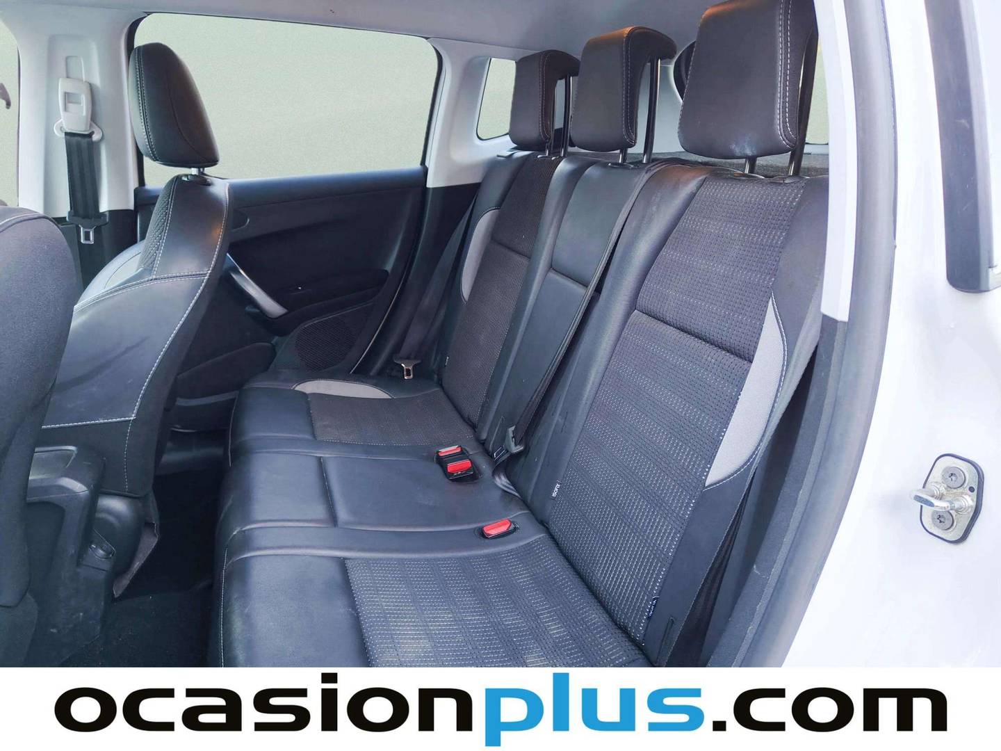 Foto Peugeot 2008 Peugeot 2008 BlueHDi 120 S&S Allure (120 CV)