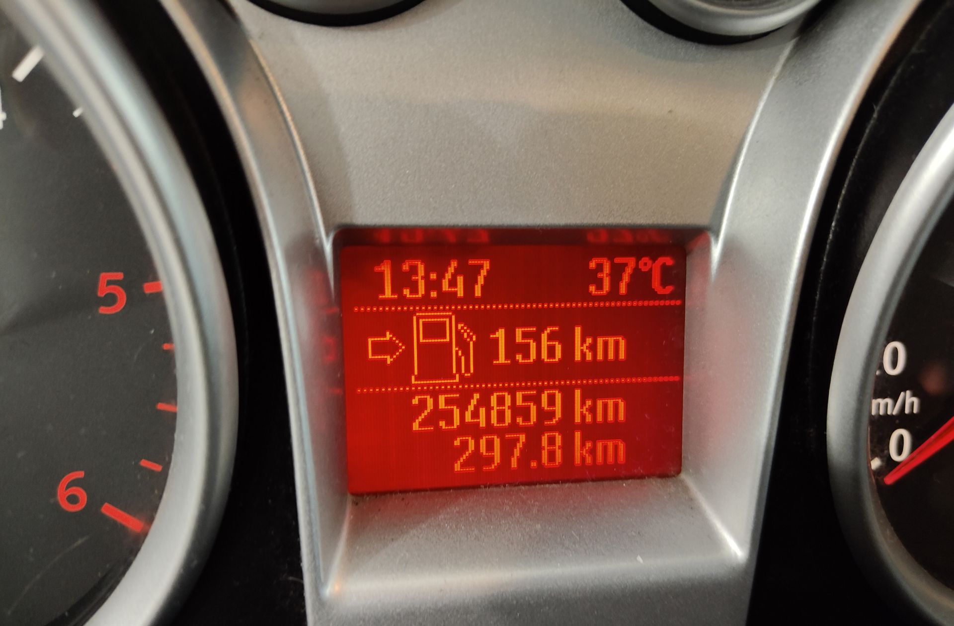Ford Focus 1.6 TDCi Trend - foto 7